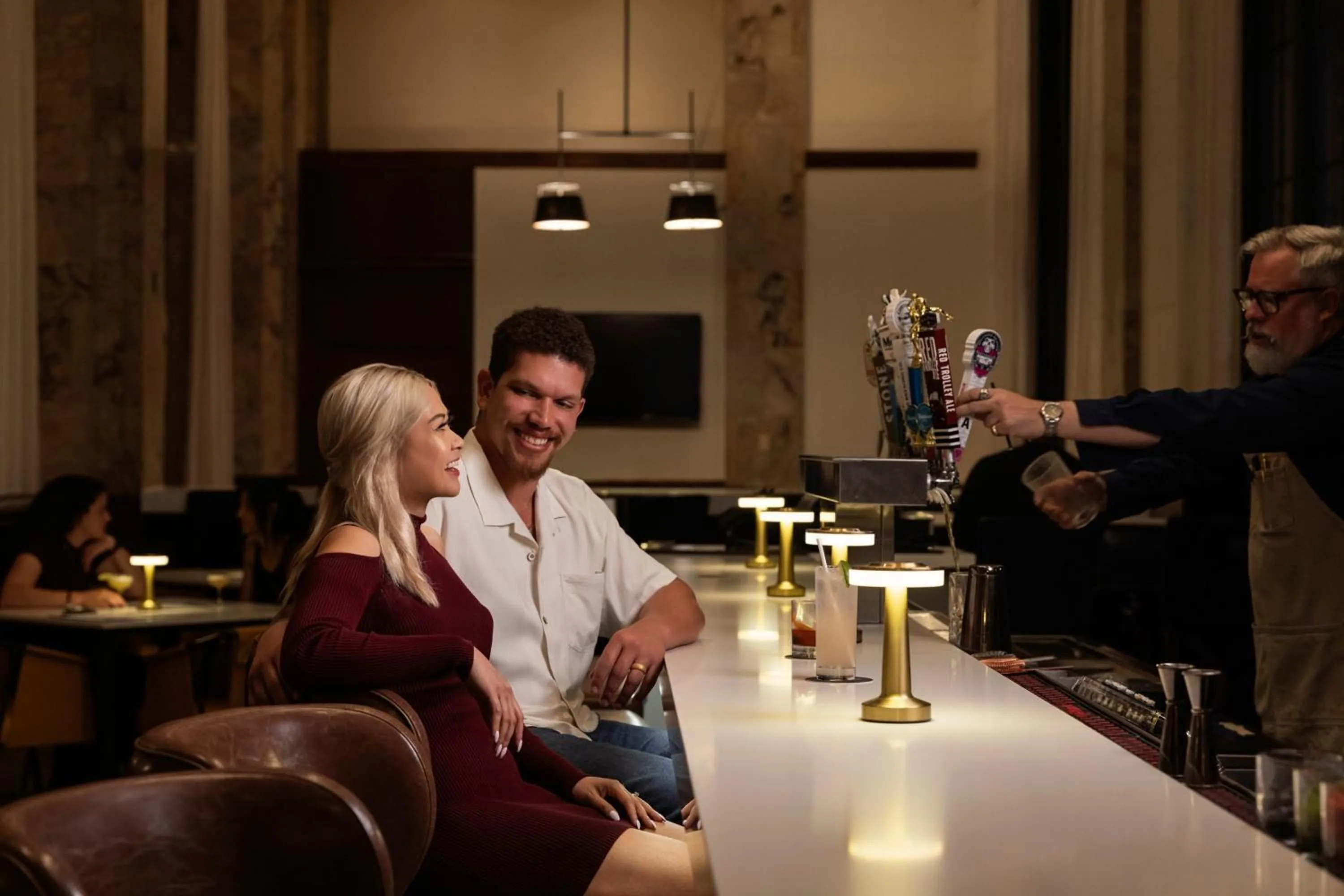 Lounge or bar in Courtyard by Marriott San Diego Downtown