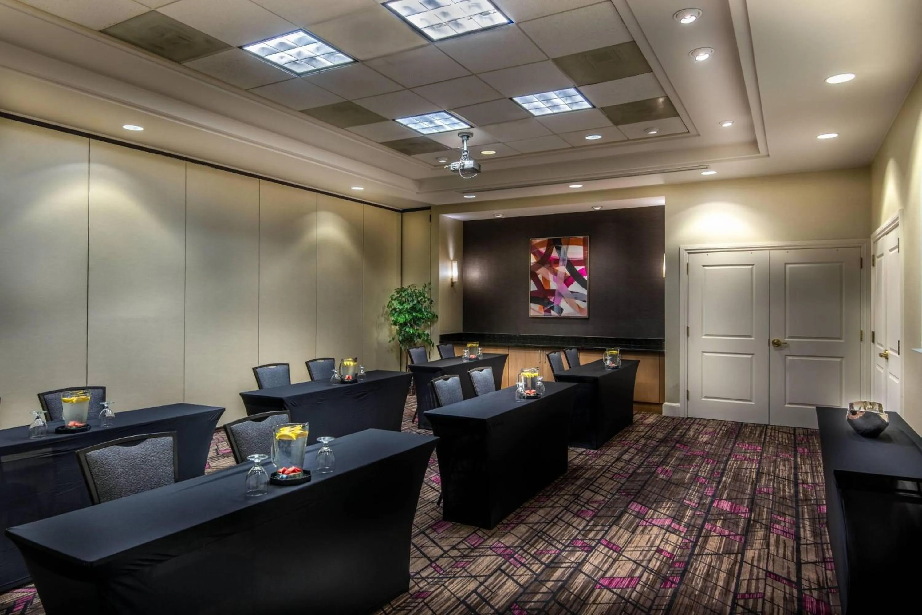Meeting/conference room in Residence Inn by Marriott Washington, DC National Mall