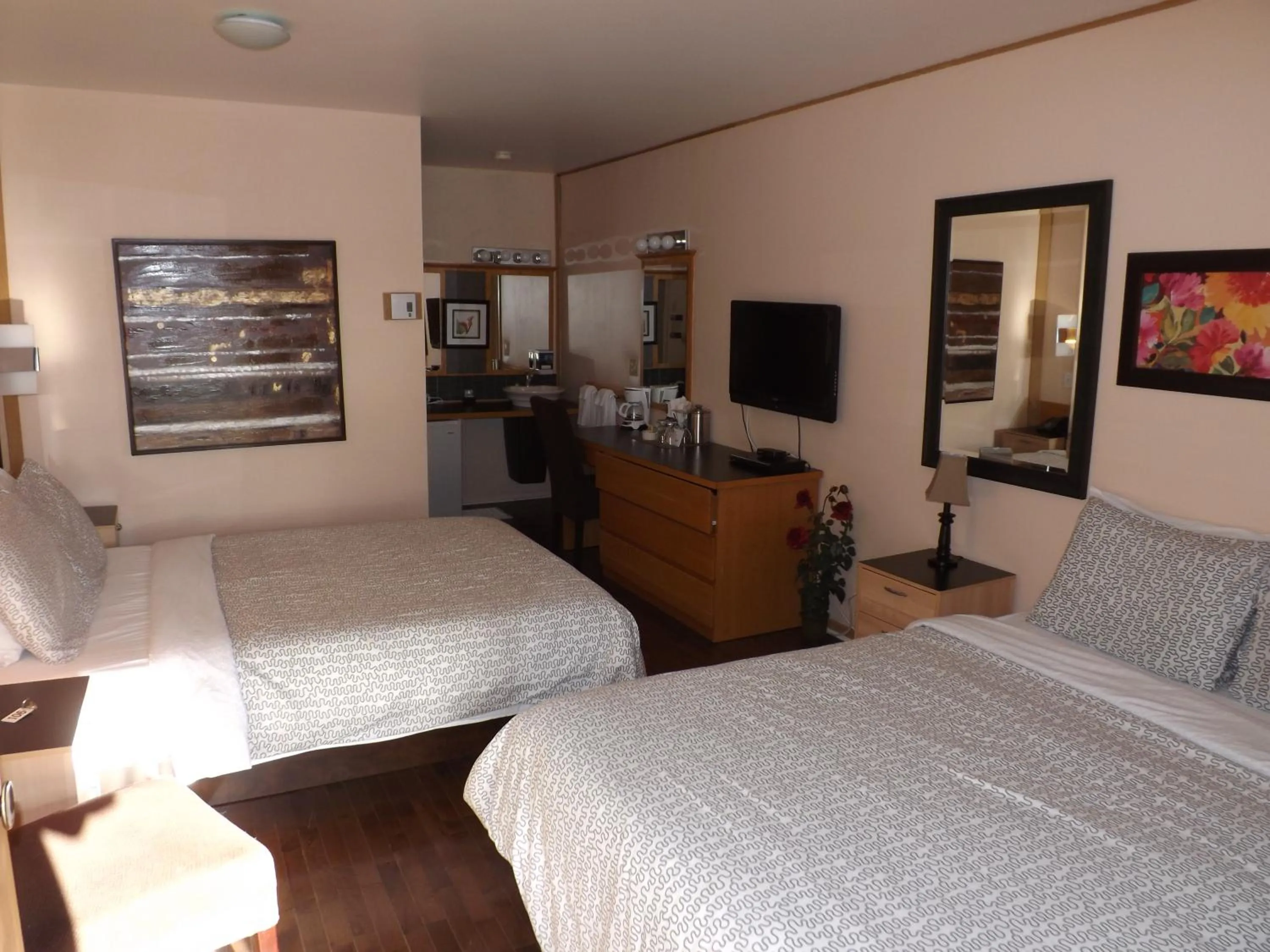 Bed in Auberge Hotel Spa Watel