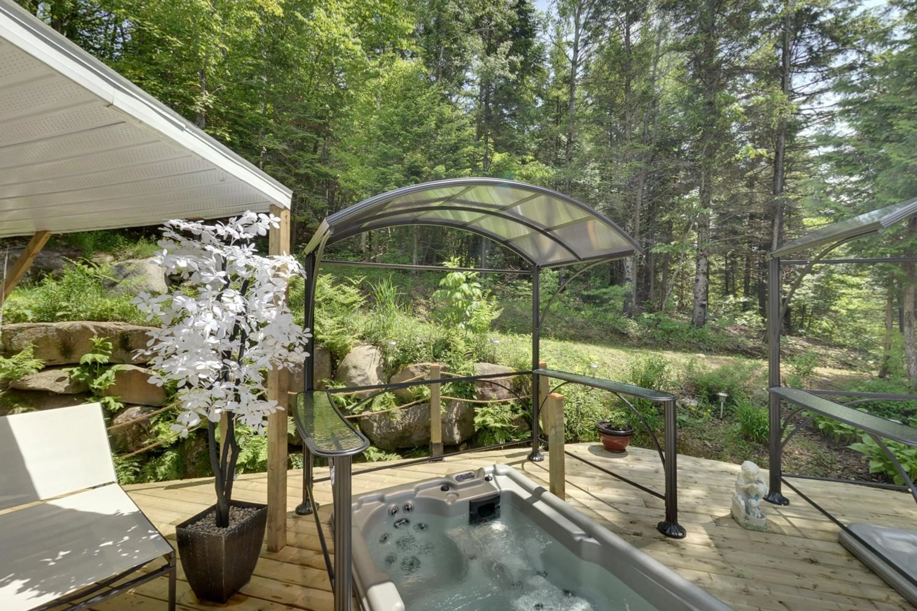 Balcony/Terrace in Auberge Hotel Spa Watel