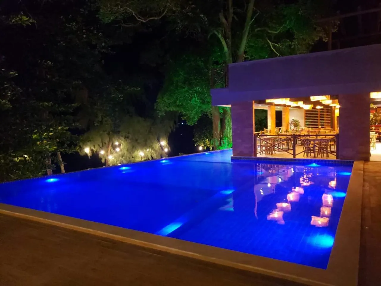 Night in Vila de Taipa Exclusive Hotel