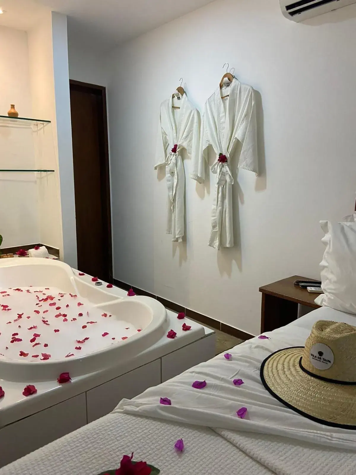 Suite Master with Spa Bath and Panoramic View in Vila de Taipa Exclusive Hotel Suite Master with Spa Bath and Panoramic View in Vila de Taipa Exclusive Hotel