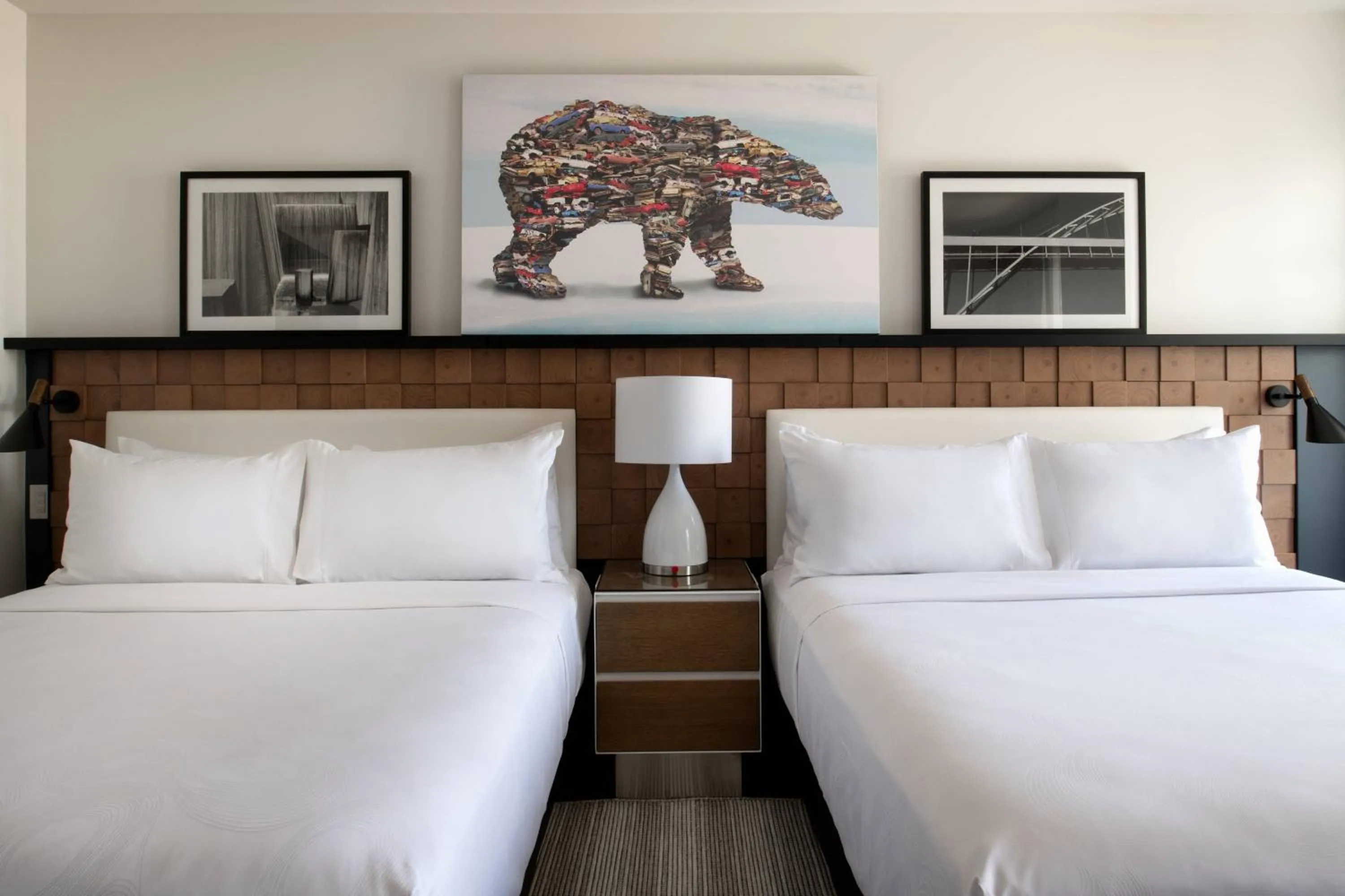 Photo of the whole room, Bed in The Bidwell Marriott Portland