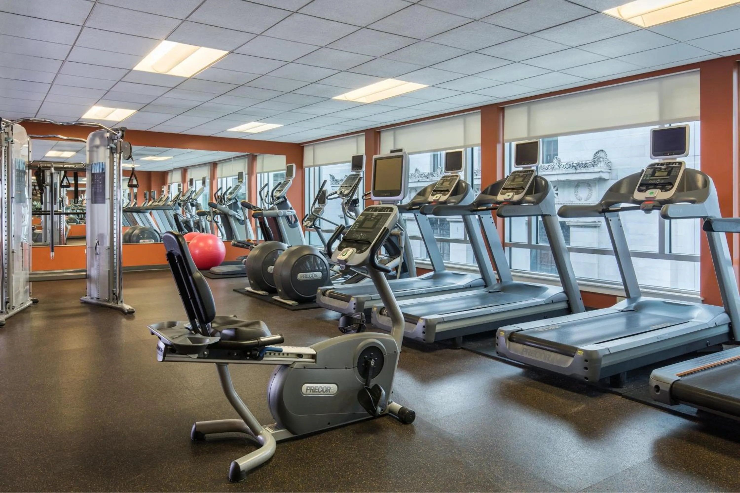 Fitness centre/facilities in Courtyard by Marriott Portland City Center