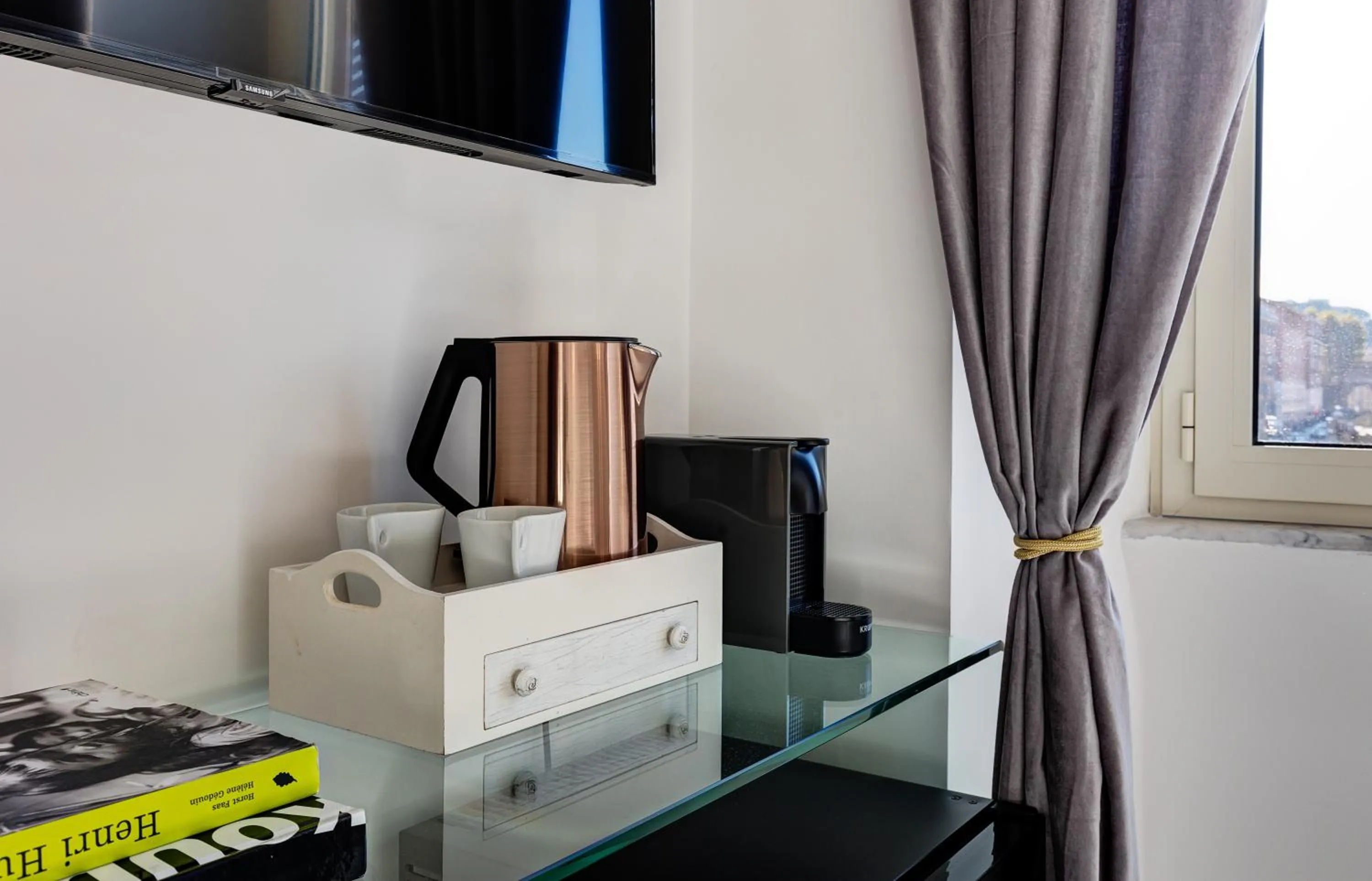 TV and multimedia in St. Peter Grand Suite