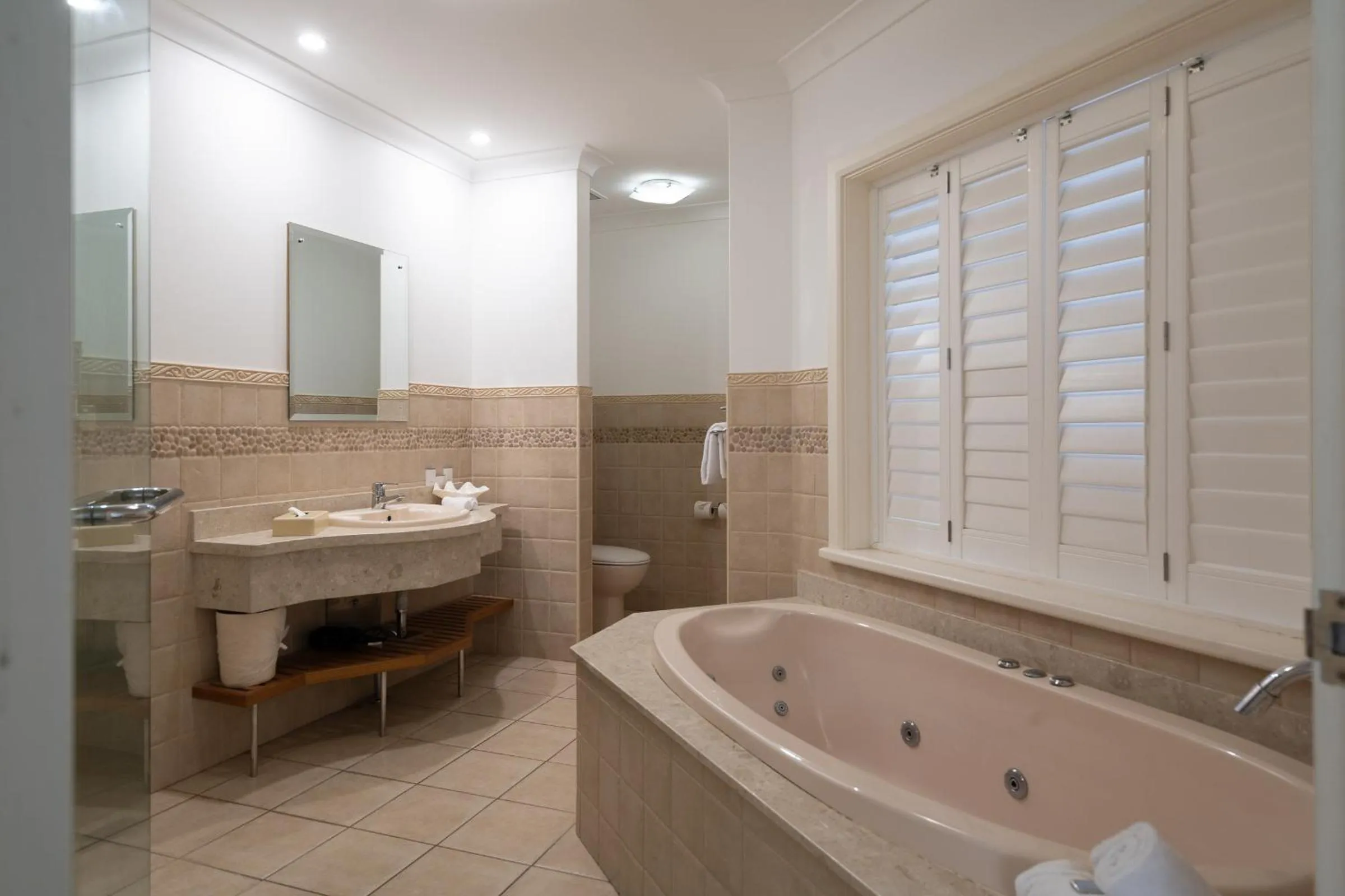 Harrington River Lodge