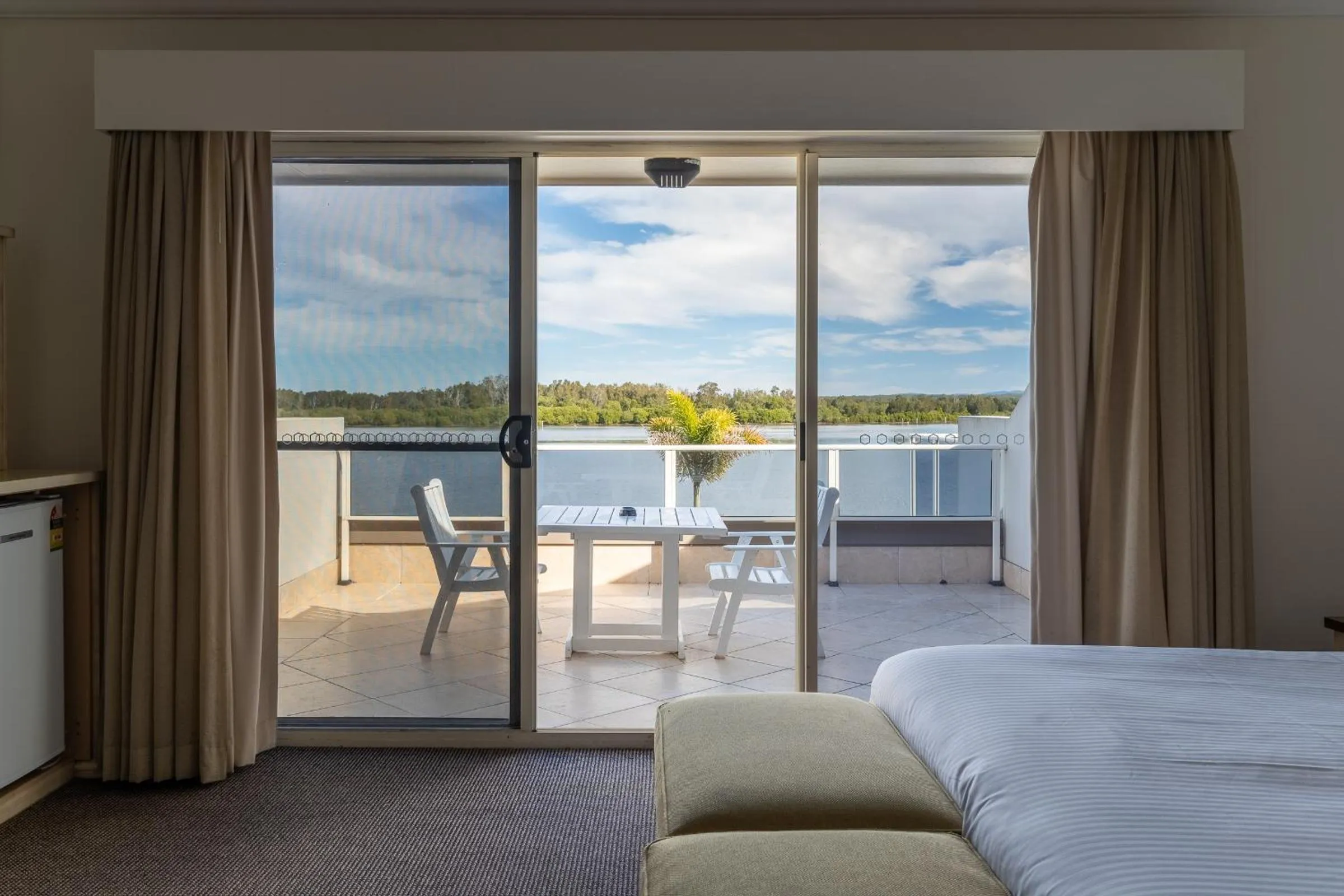 Bed in Harrington River Lodge