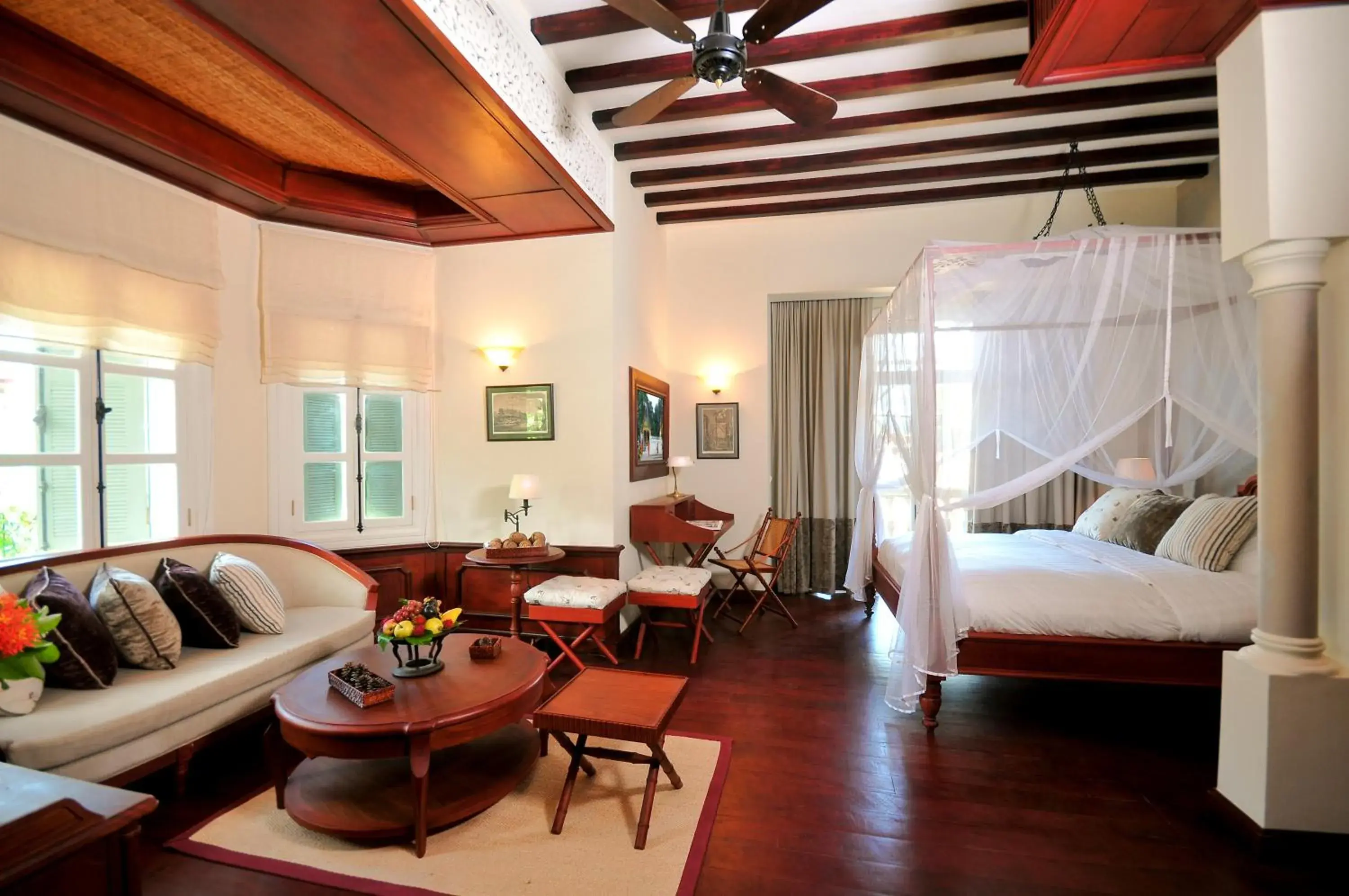 Deluxe King Suite in The Luang Say Residence Deluxe King Suite in The Luang Say Residence