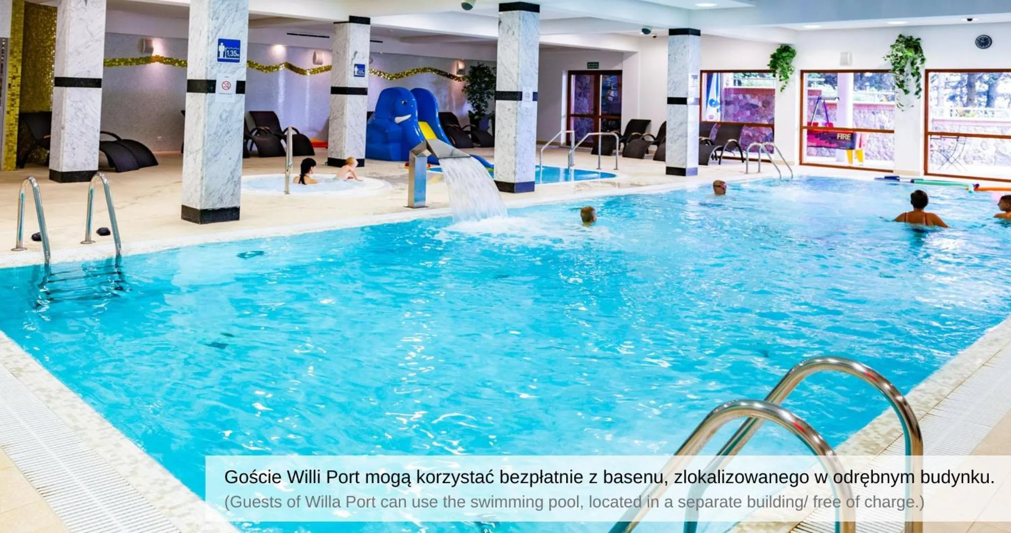 Pool view in Willa Port