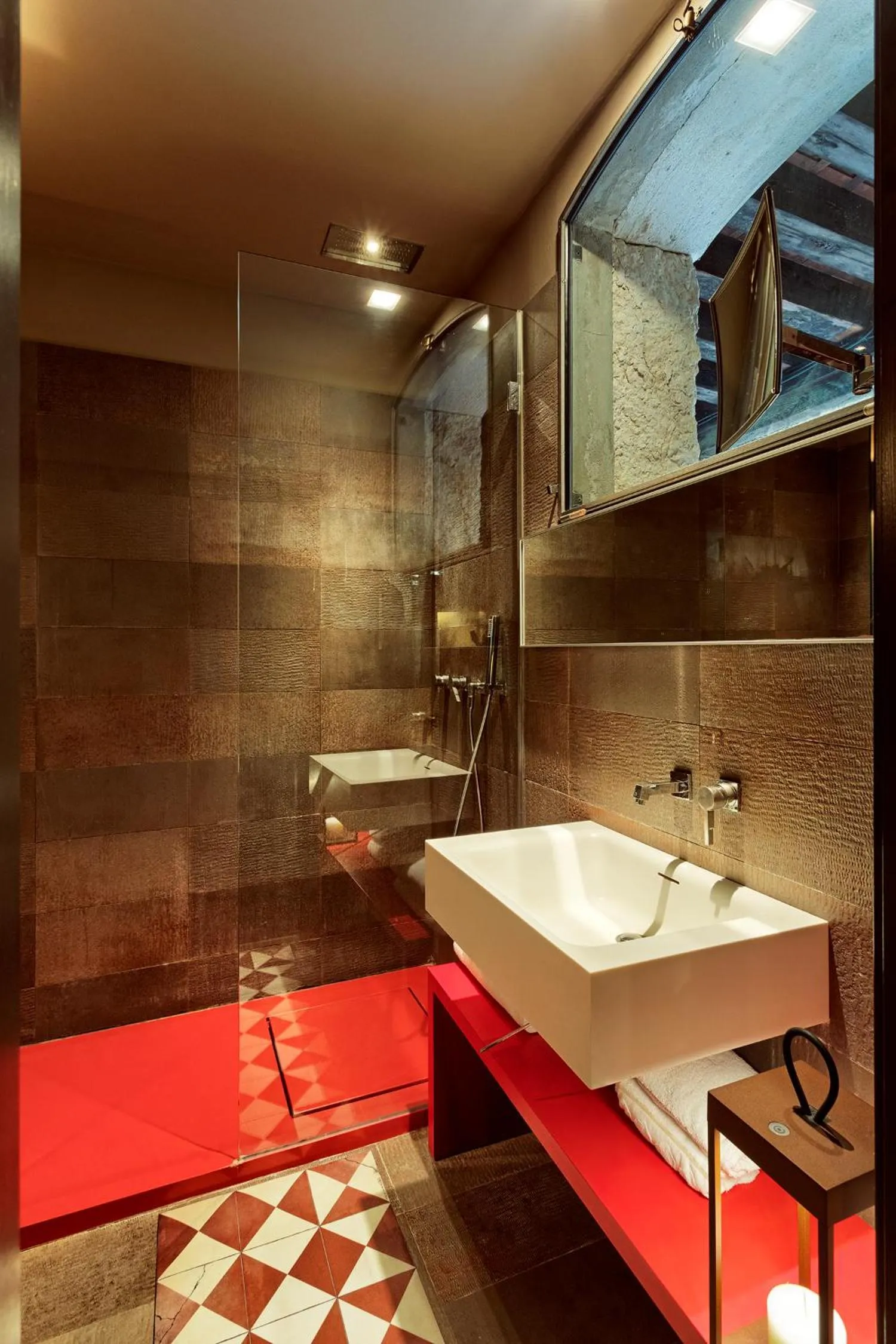 Bathroom in Charming House Iqs