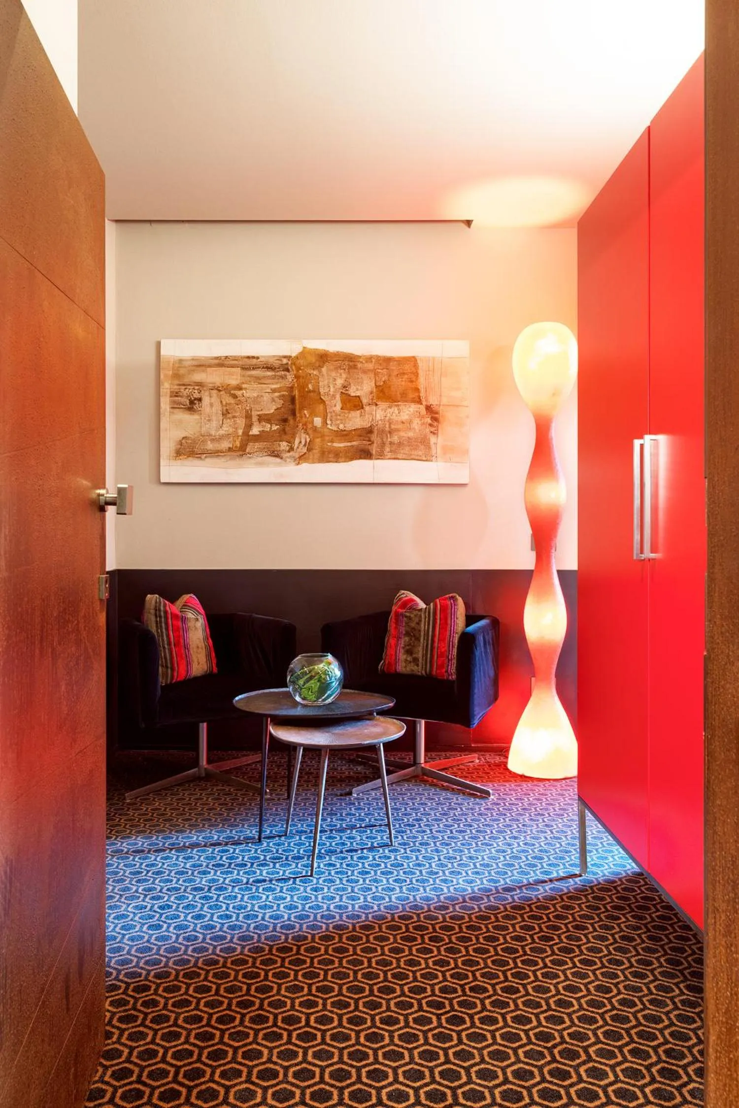 Facade/entrance in Charming House Iqs