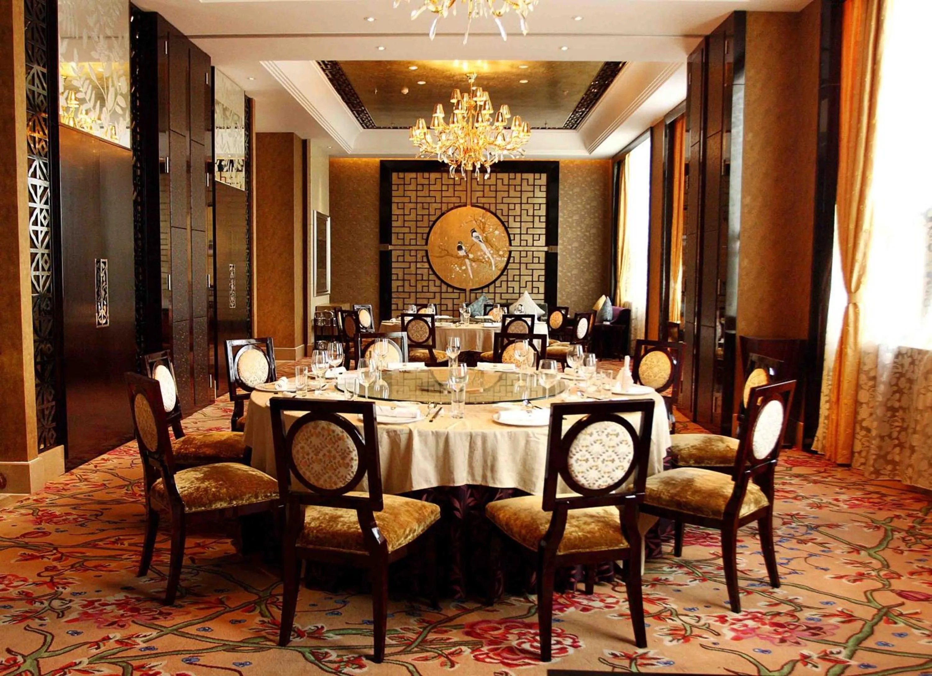 Day in Wyndham Grand Plaza Royale Palace Chengdu