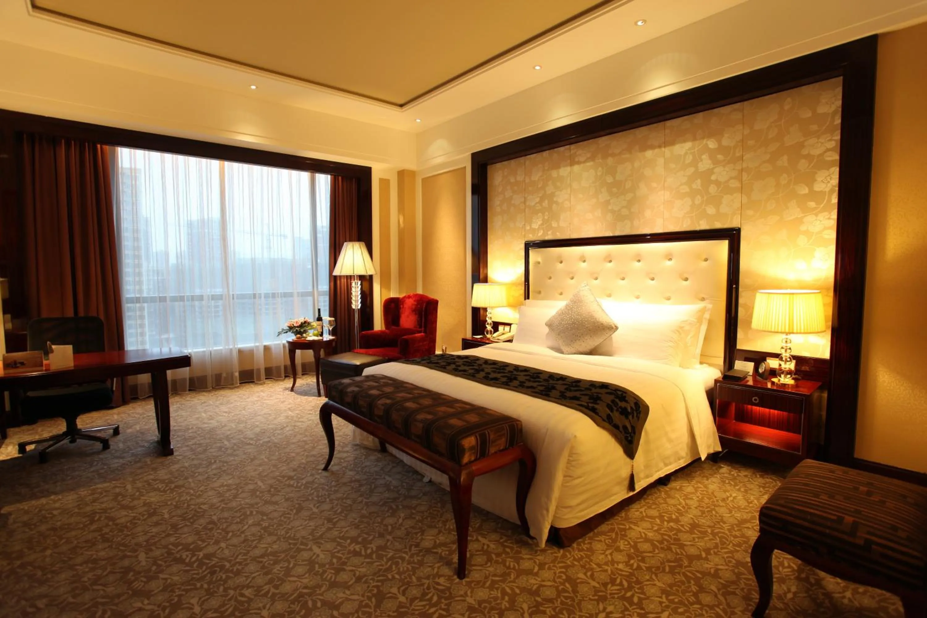 Day, Bed in Wyndham Grand Plaza Royale Palace Chengdu