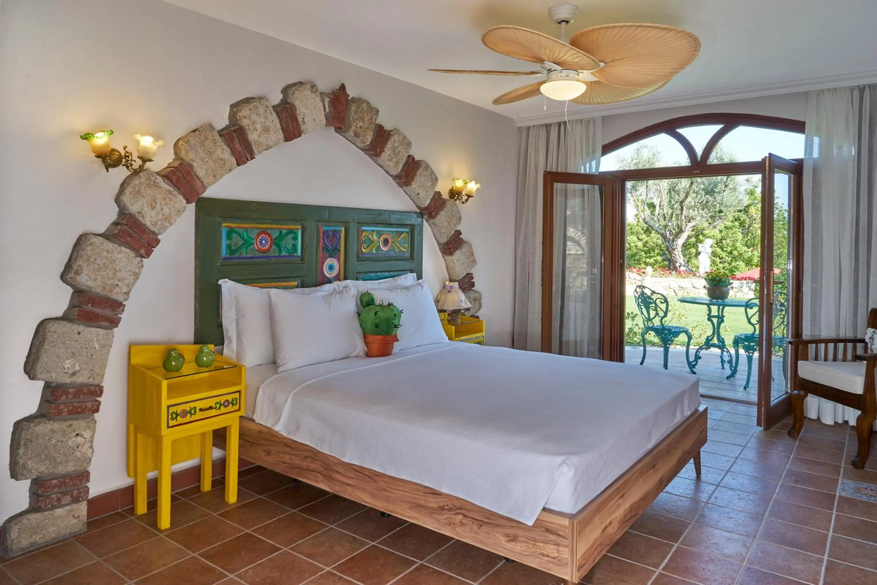 Garden, Bed in Villa Taraça Alaçatı Romantik Otel