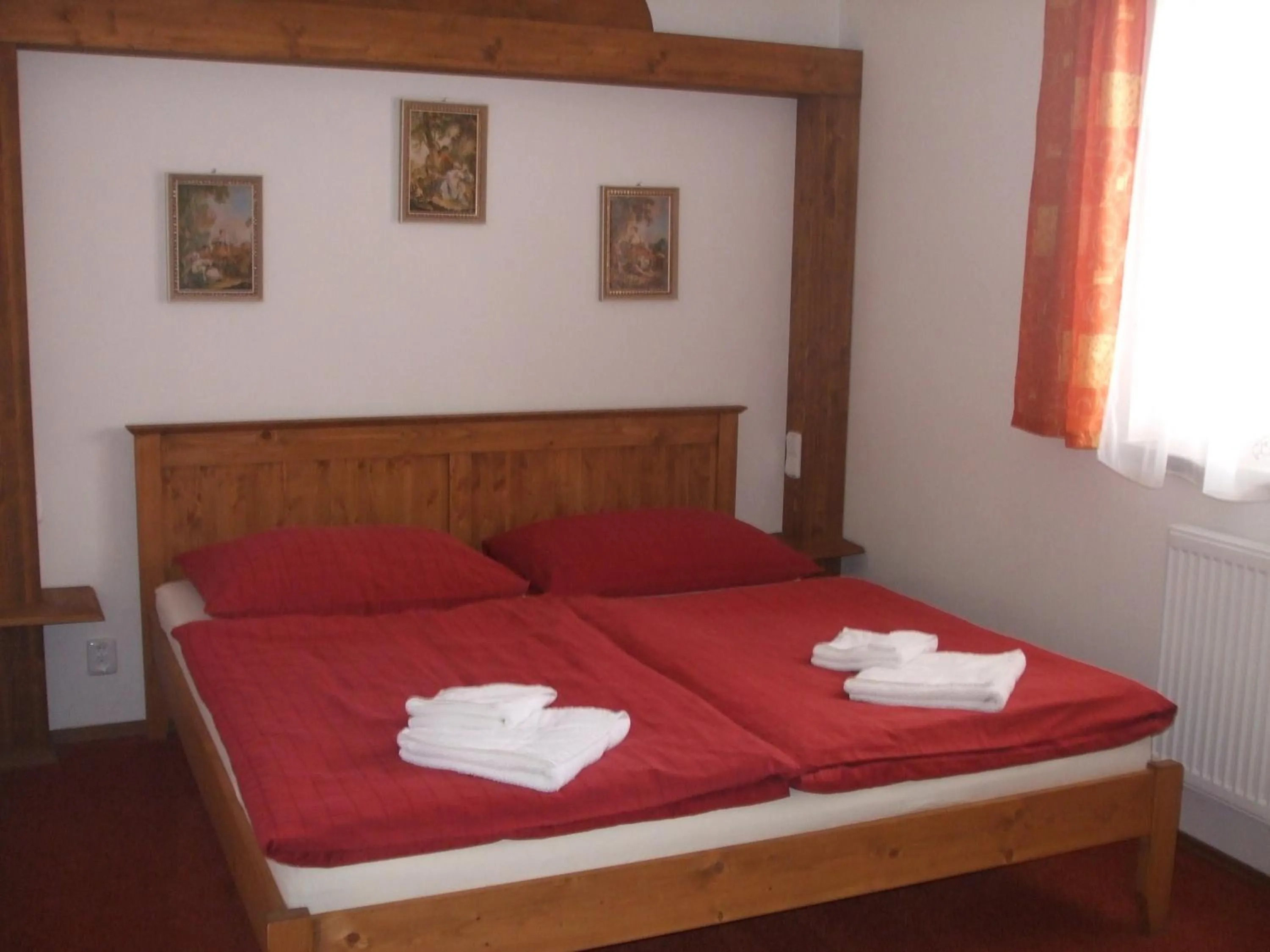 Bedroom, Bed in Hotel Selsky Dvur