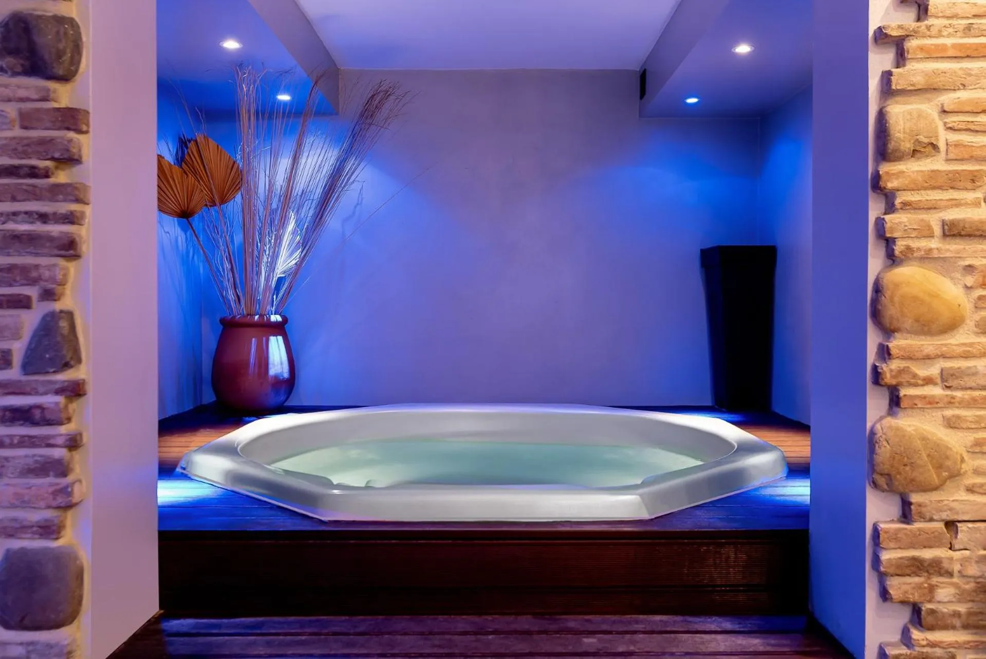 Hot Tub in Hotel Sole Mio