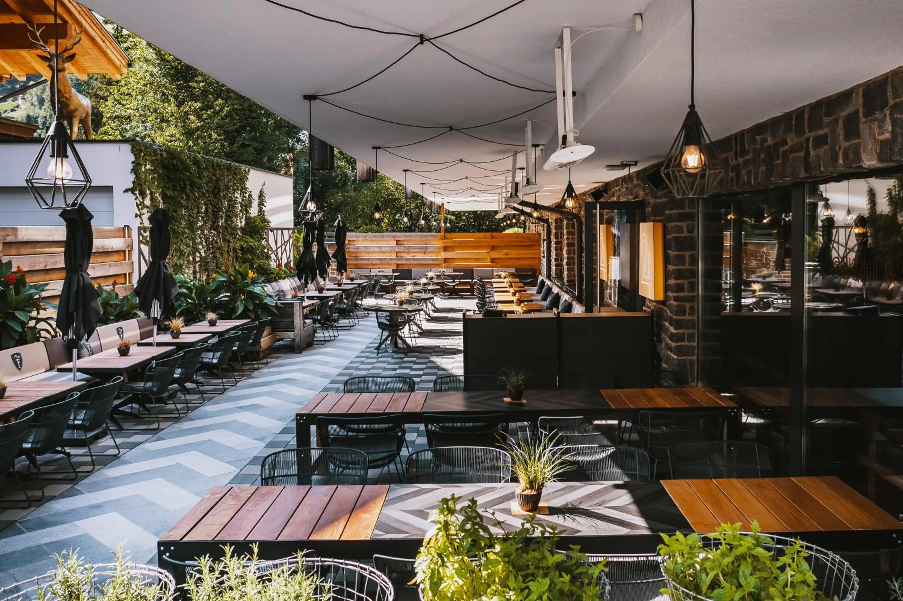 Restaurant/places to eat in 24 by AvenidA - Mountain Hotel