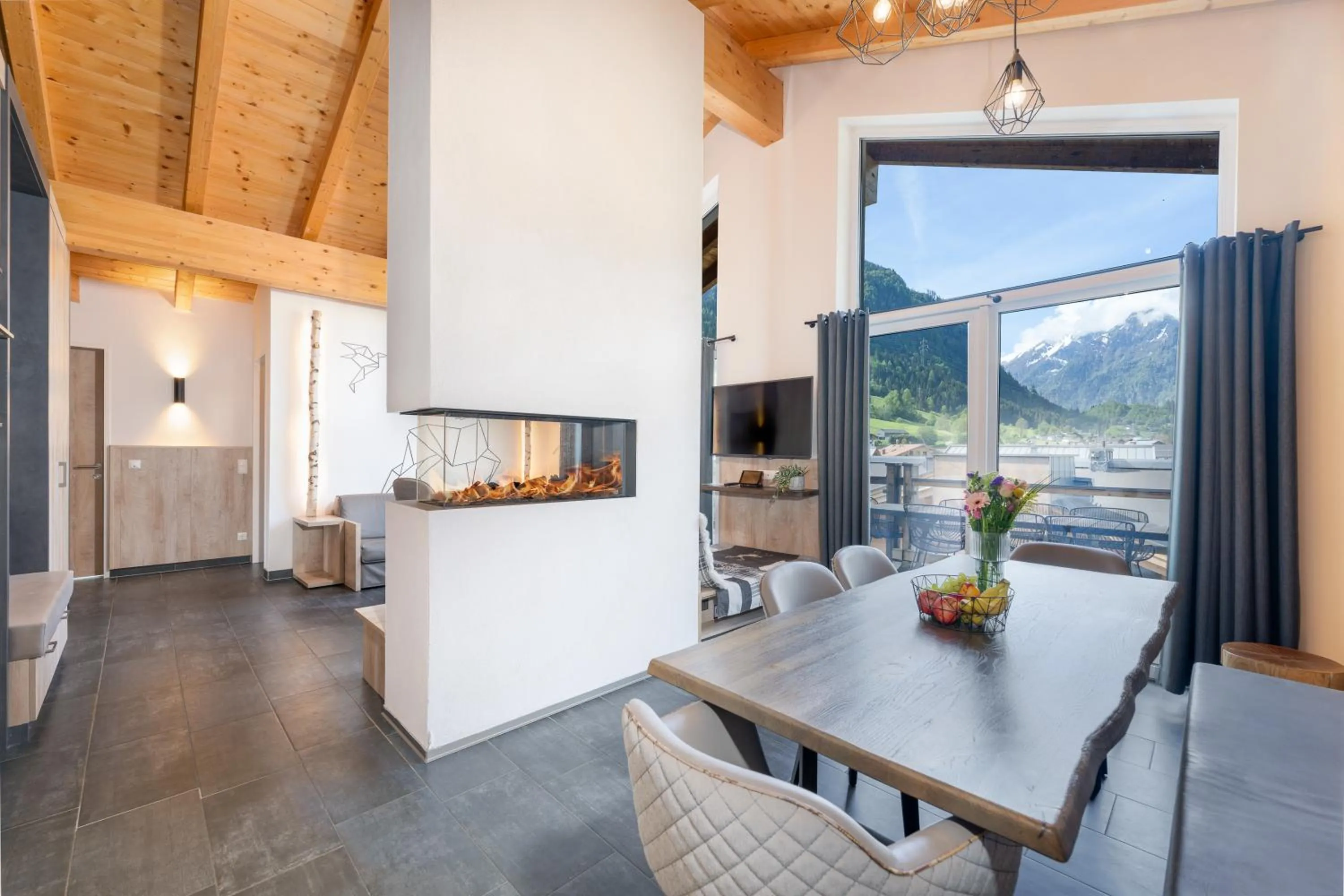 Dining area in 24 by AvenidA - Mountain Hotel