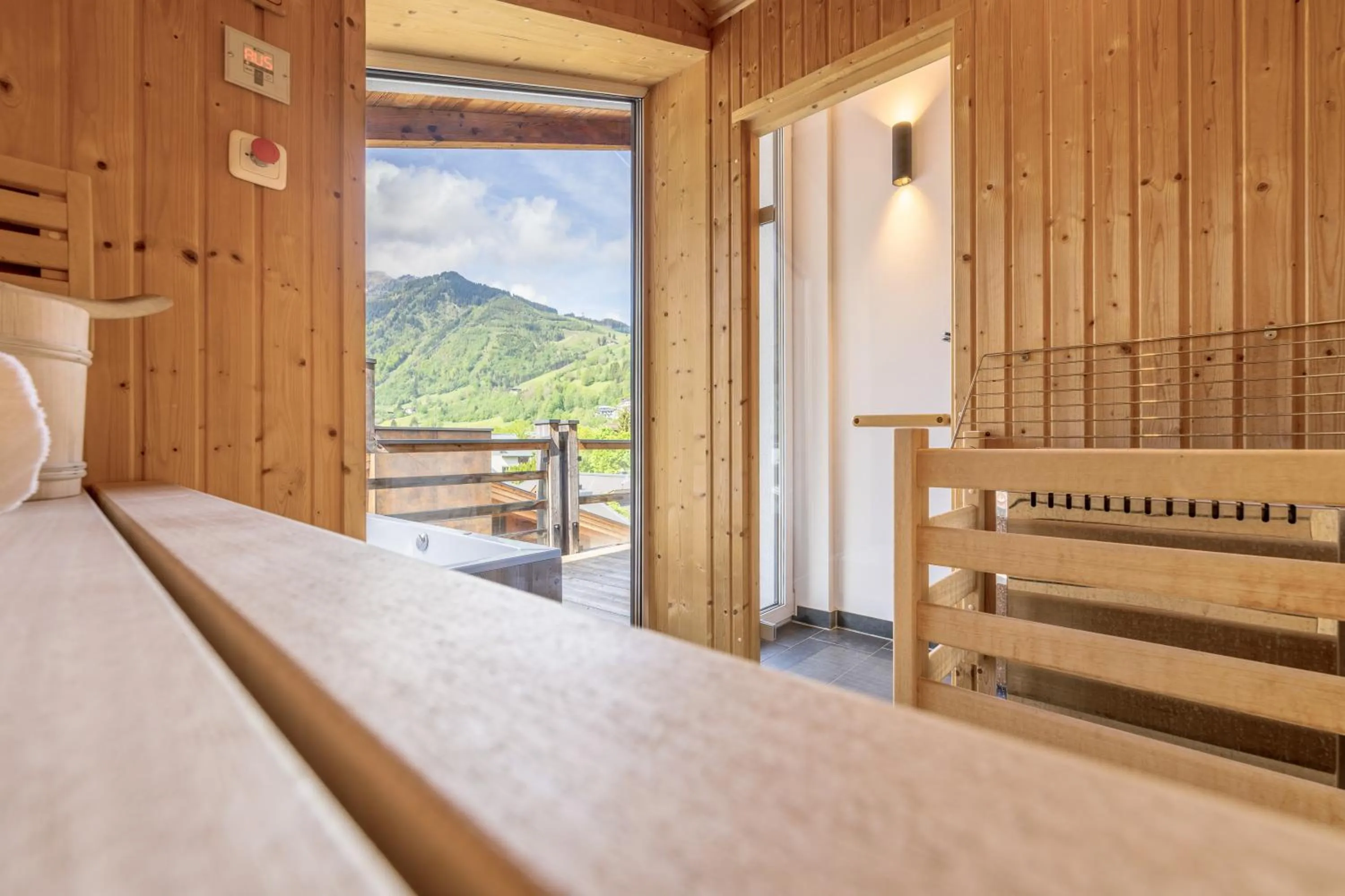Sauna, Bed in 24 by AvenidA - Mountain Hotel