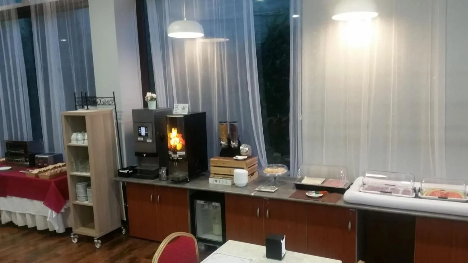 Food and drinks, TV/Entertainment Center in Hotel Ciudad de Corella