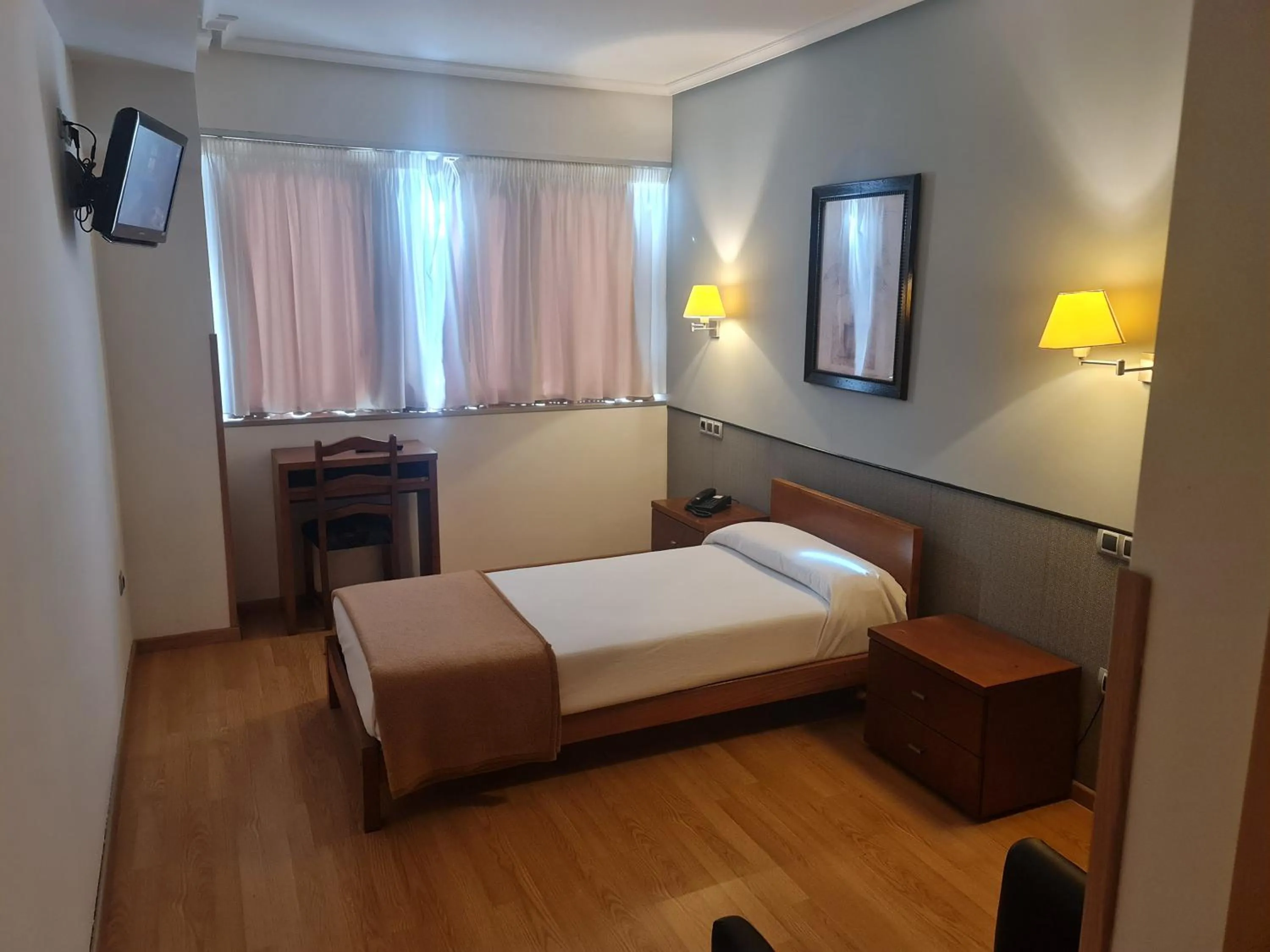 Photo of the whole room in Hotel Ciudad de Corella