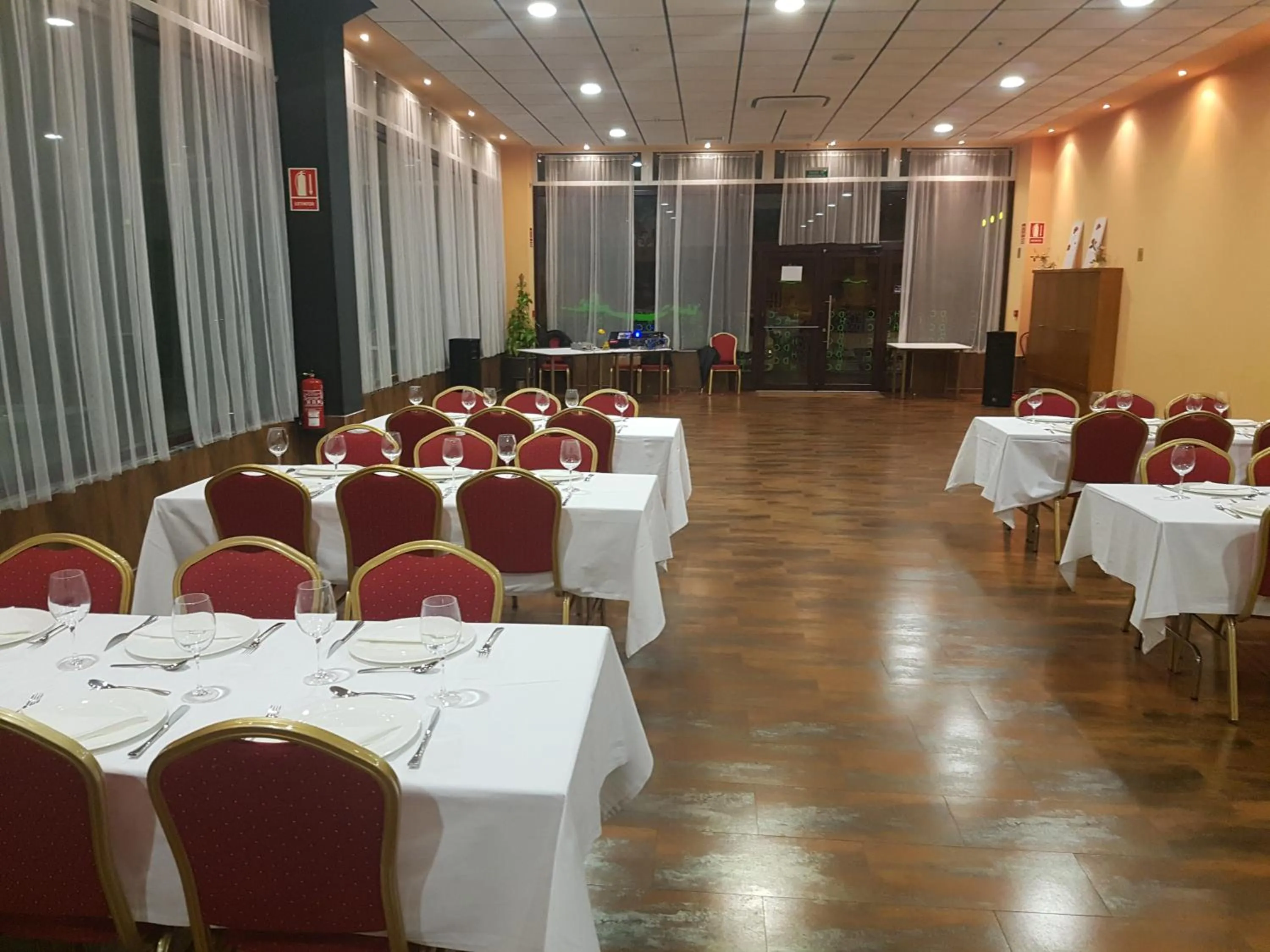 Lounge or bar, Restaurant/Places to Eat in Hotel Ciudad de Corella