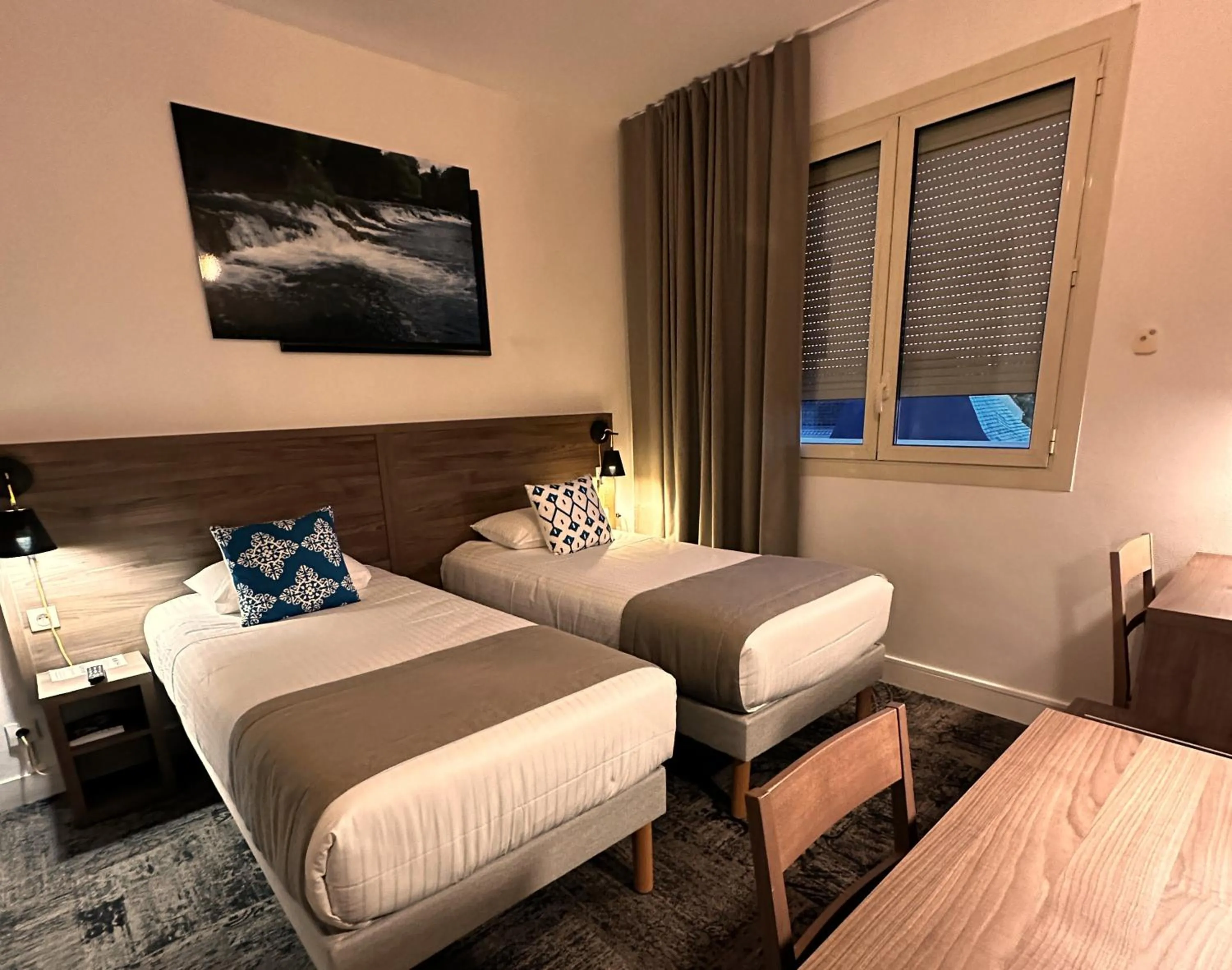 Bedroom, Bed in Logis Le Passiflore Cognac