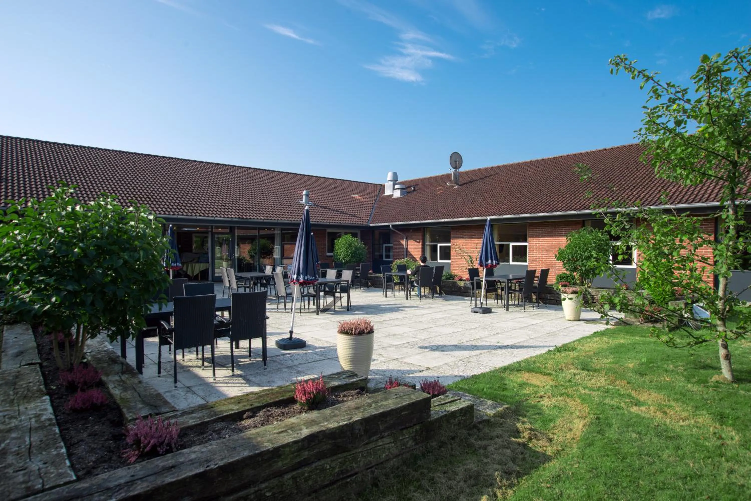 Property building in Hotel Lynggaarden