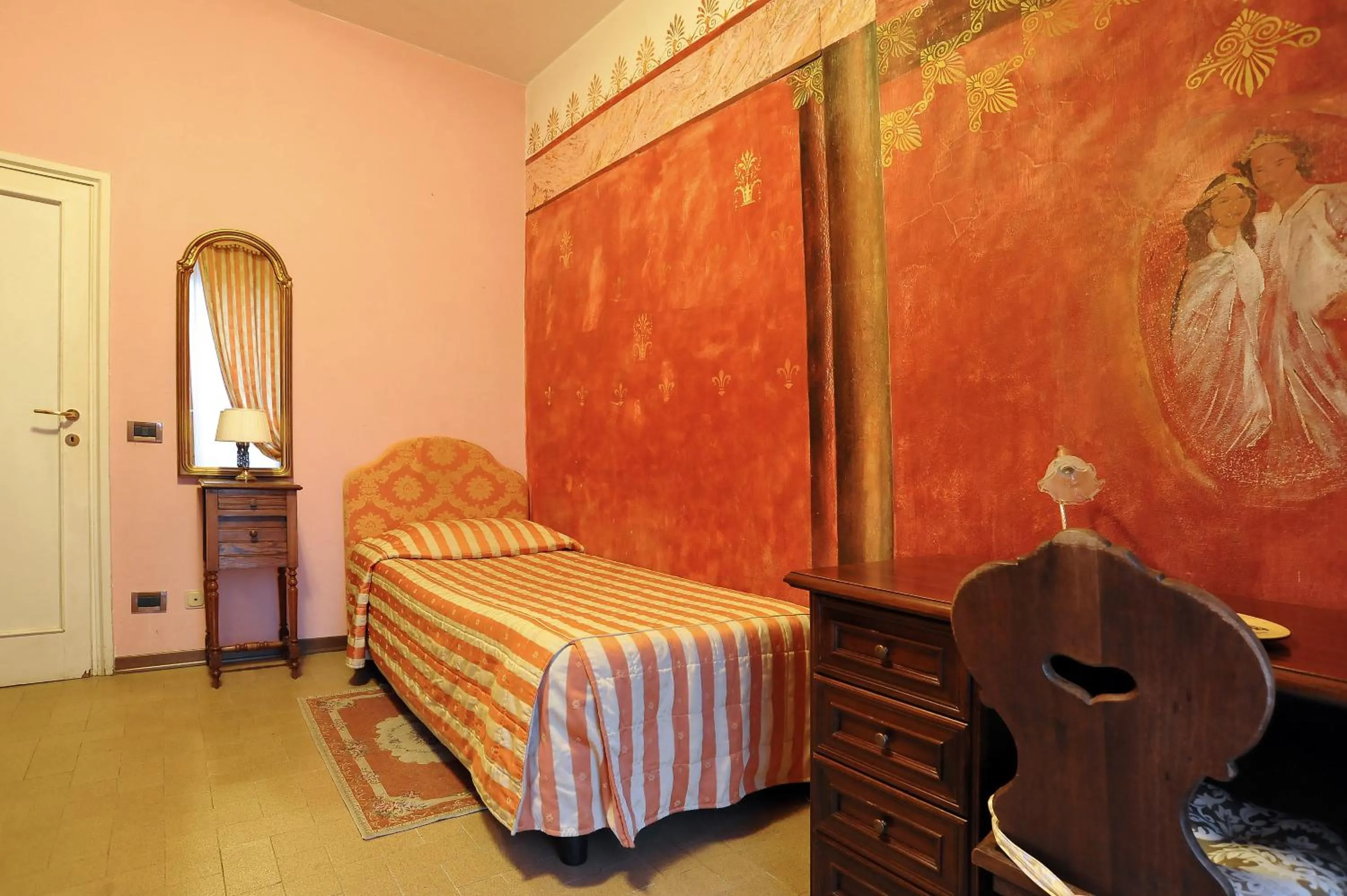 Photo of the whole room, Bed in Residenza Cantagalli