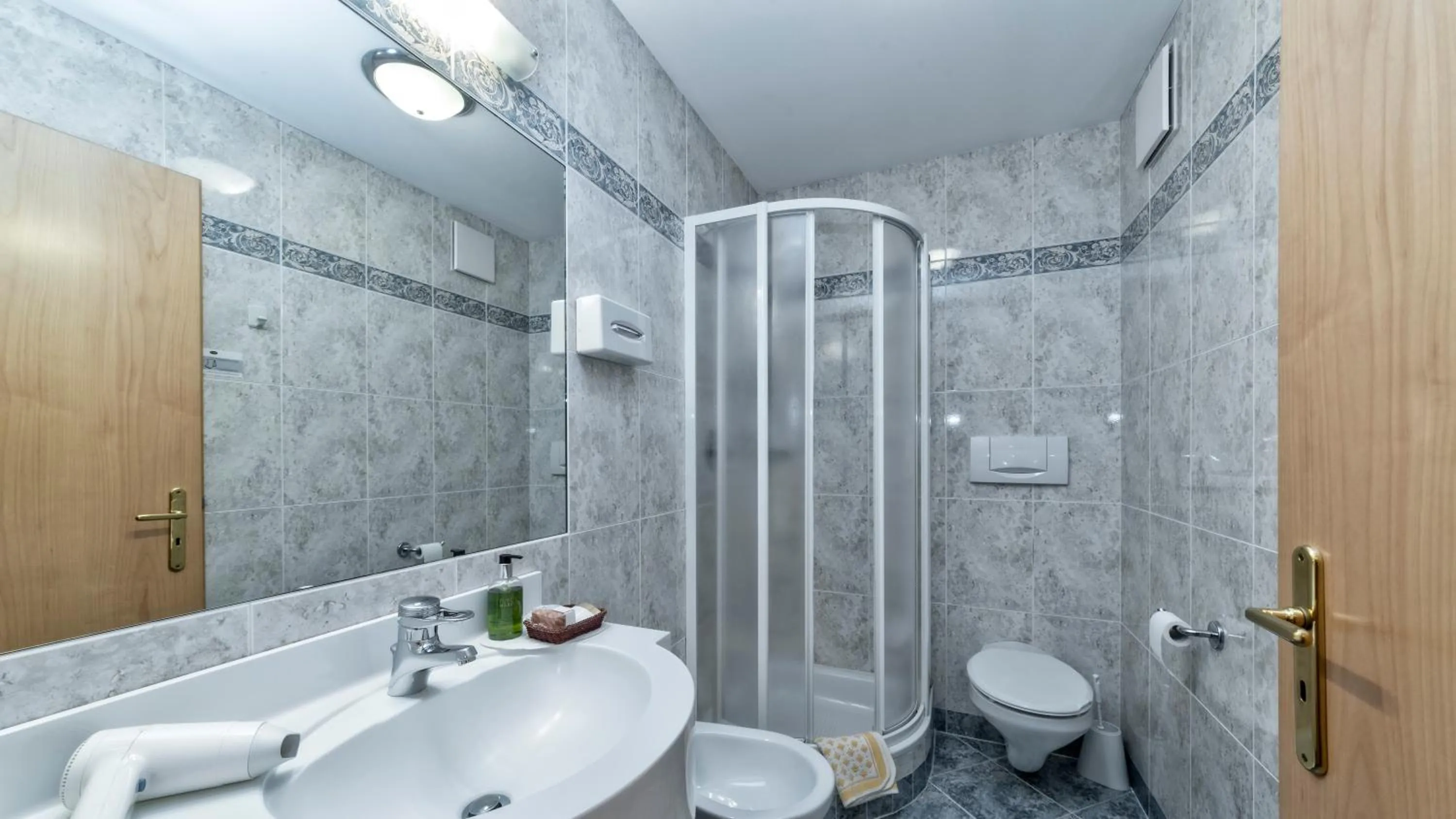 Bathroom in Hotel Interski