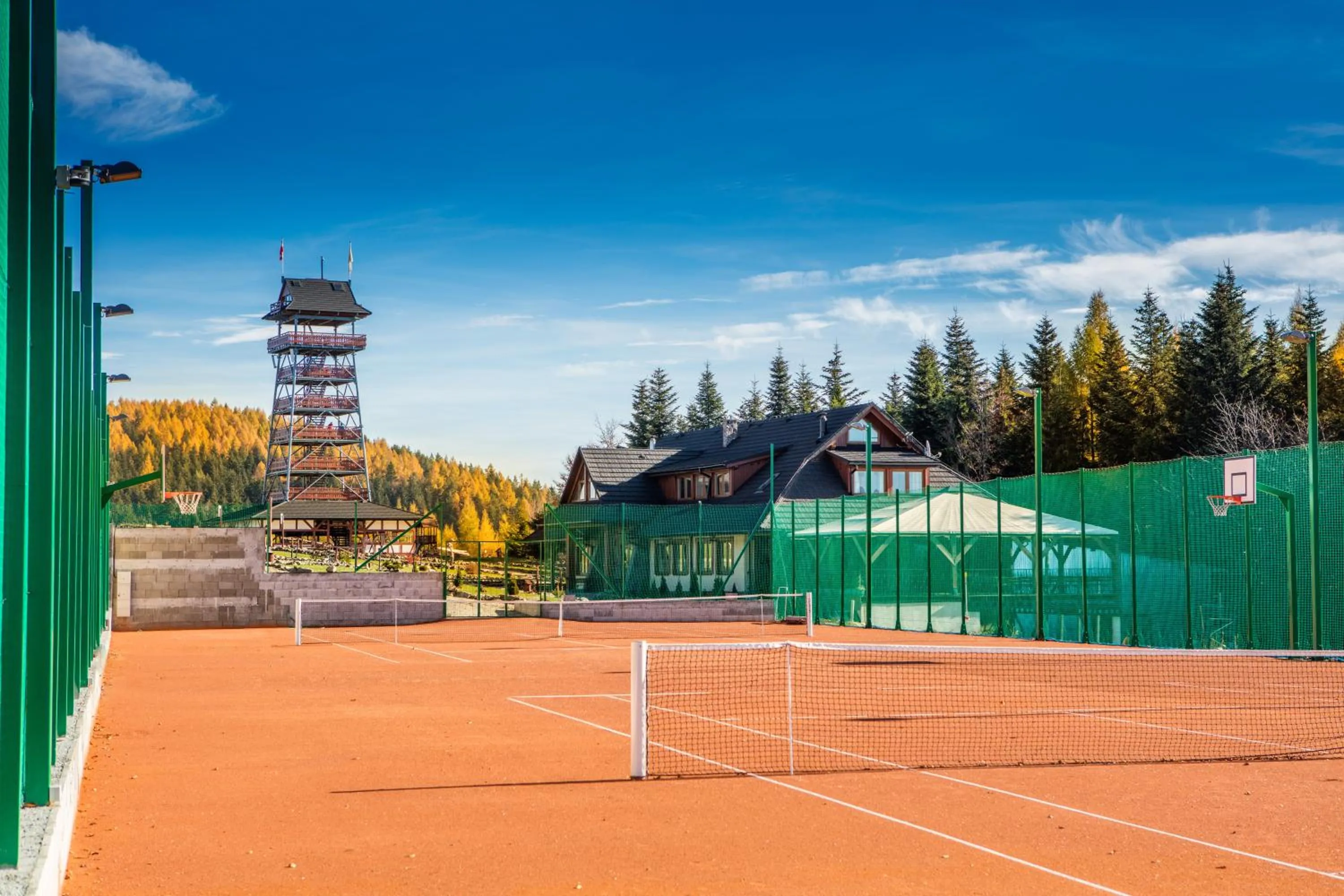 Tennis court in Hotel Beskidzki Raj Medical SPA