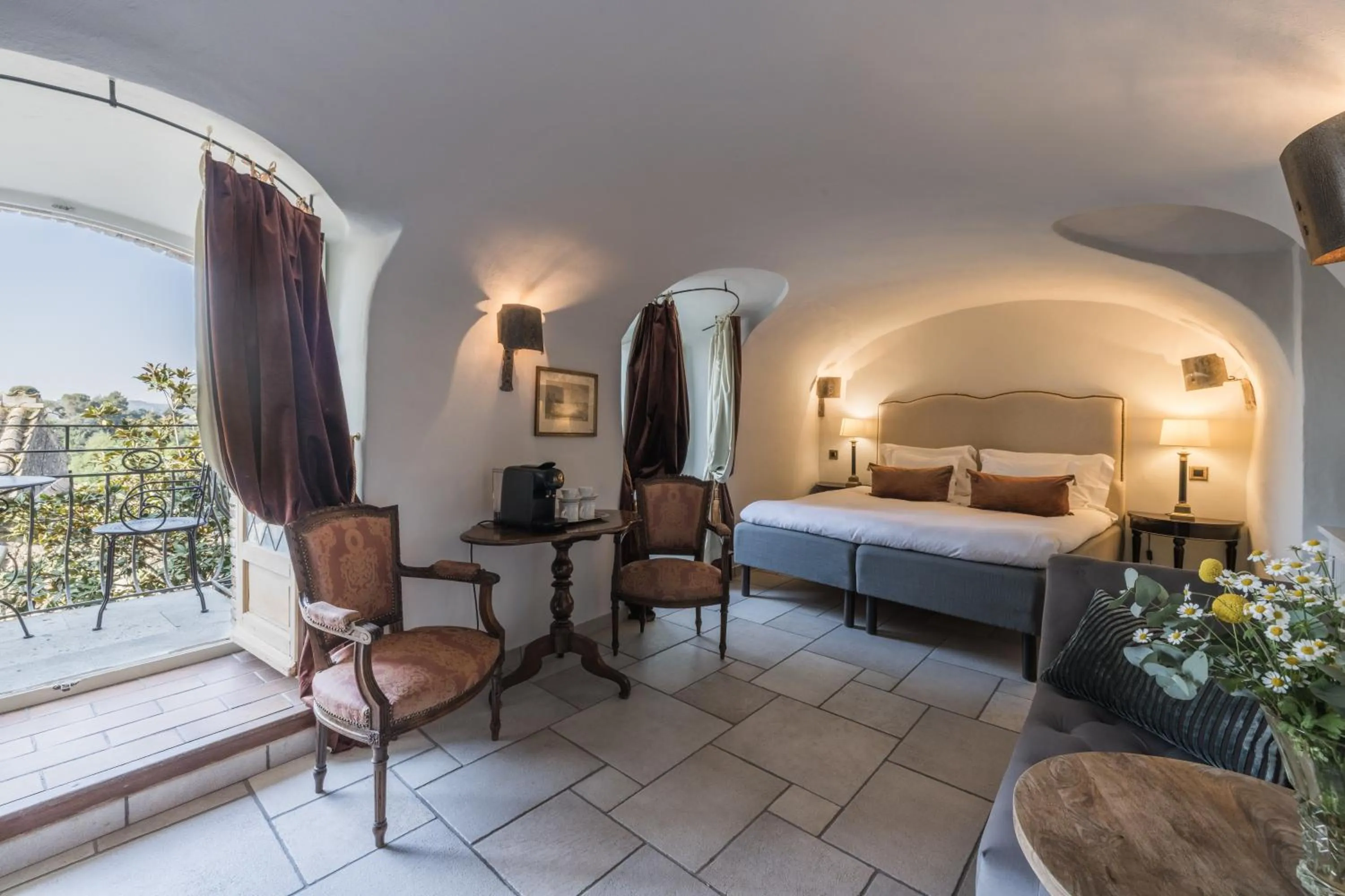 Bedroom, Bed in Château Le Cagnard