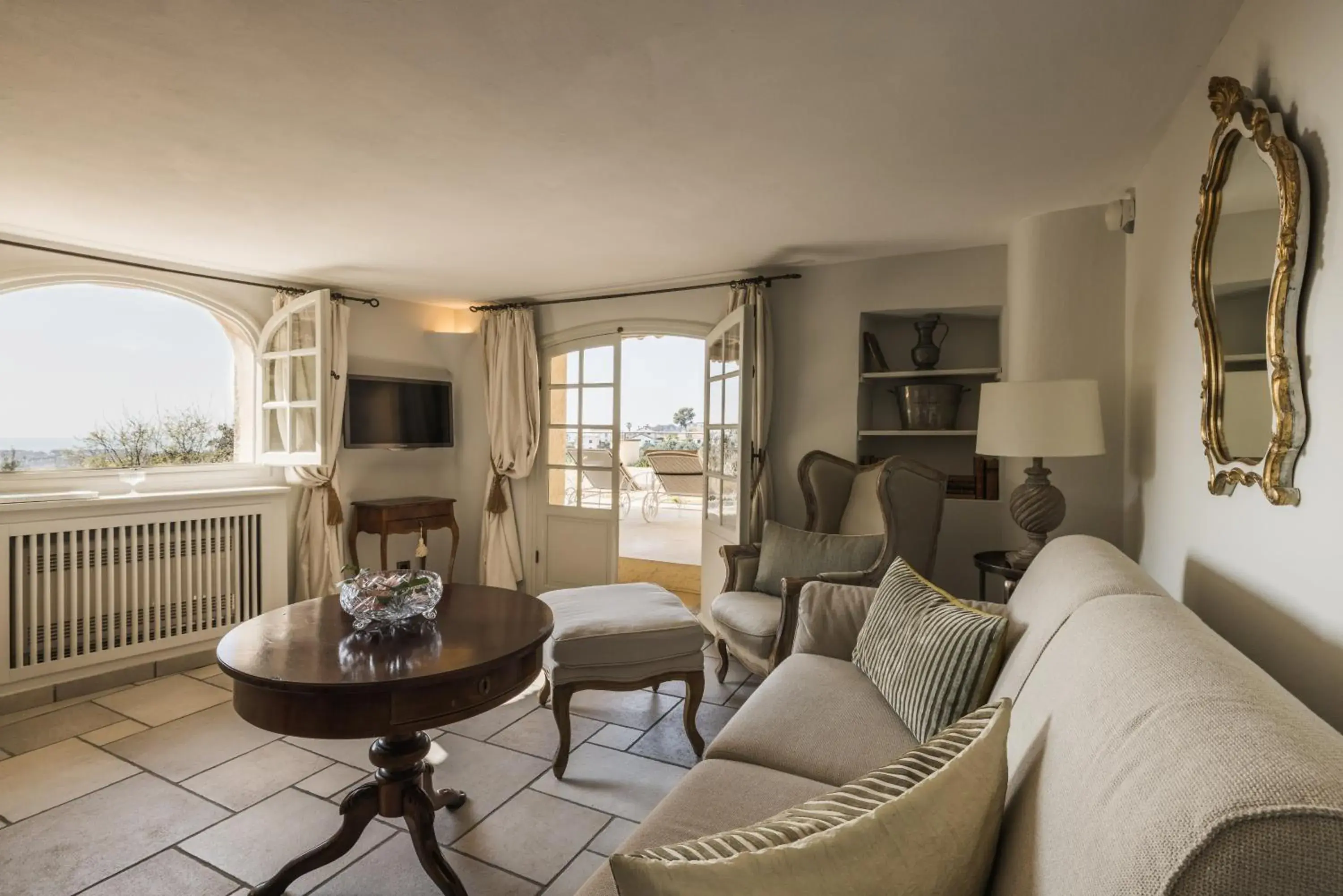 Suite with Terrace in Château Le Cagnard Suite with Terrace in Château Le Cagnard