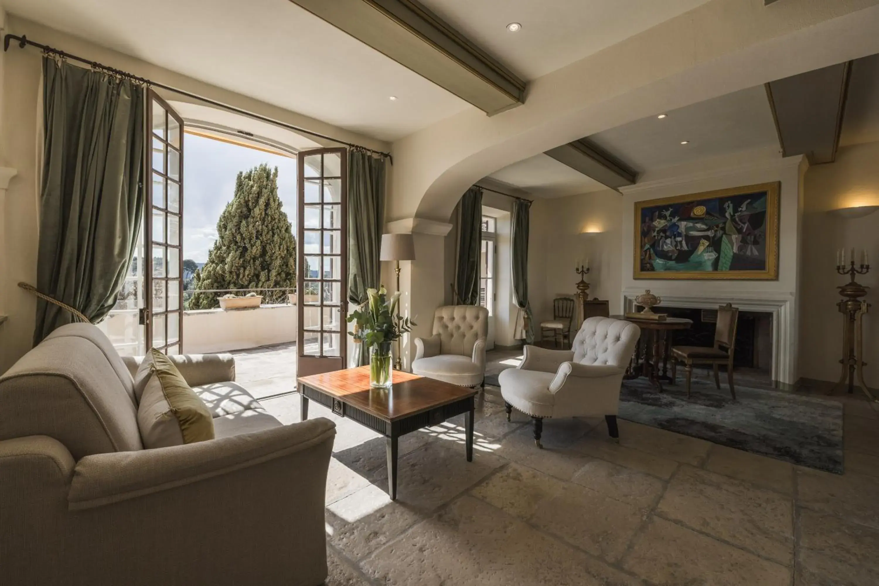 Prestige Suite in Château Le Cagnard Prestige Suite in Château Le Cagnard