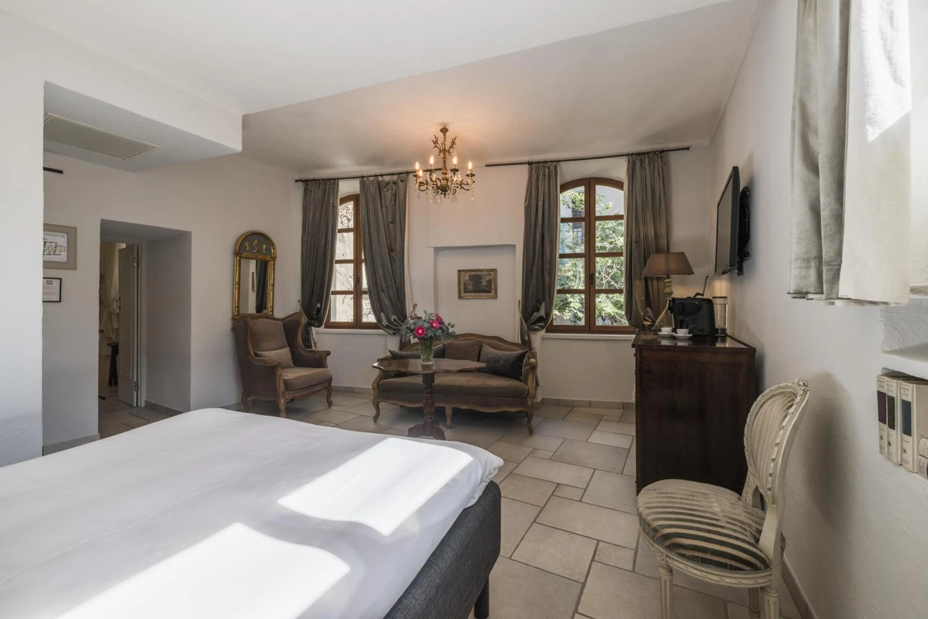 Property building, Bed in Château Le Cagnard
