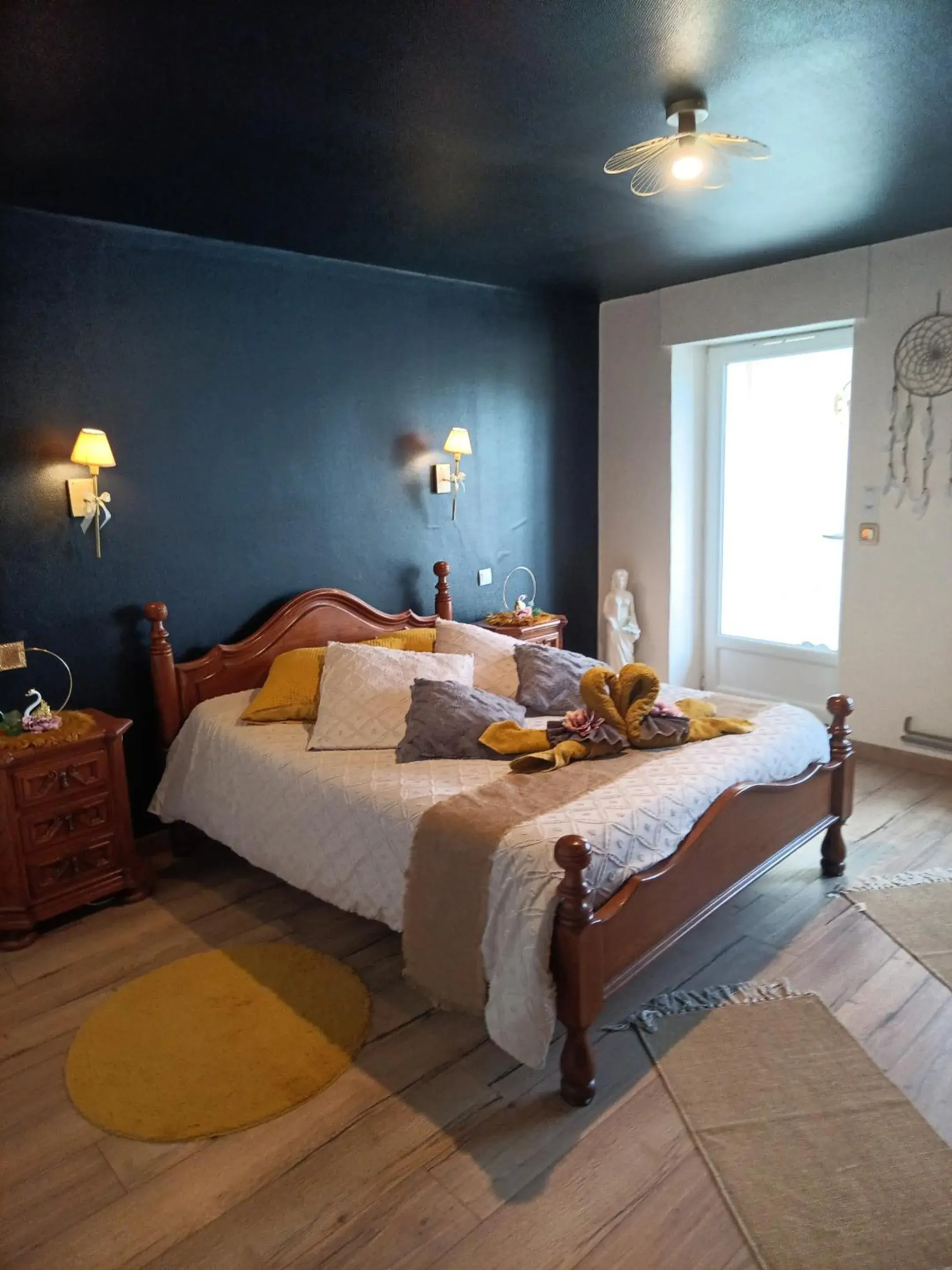 Deluxe Double Room - single occupancy in Gîtes & Chambres d'hôtes Villa La Lorraine Deluxe Double Room - single occupancy in Gîtes & Chambres d'hôtes Villa La Lorraine