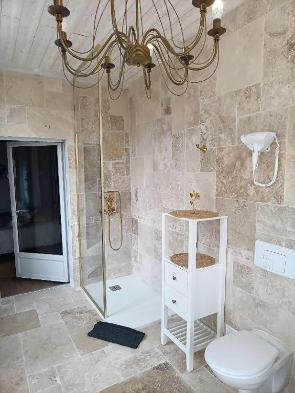 Shower in Gîtes & Chambres d'hôtes Villa La Lorraine