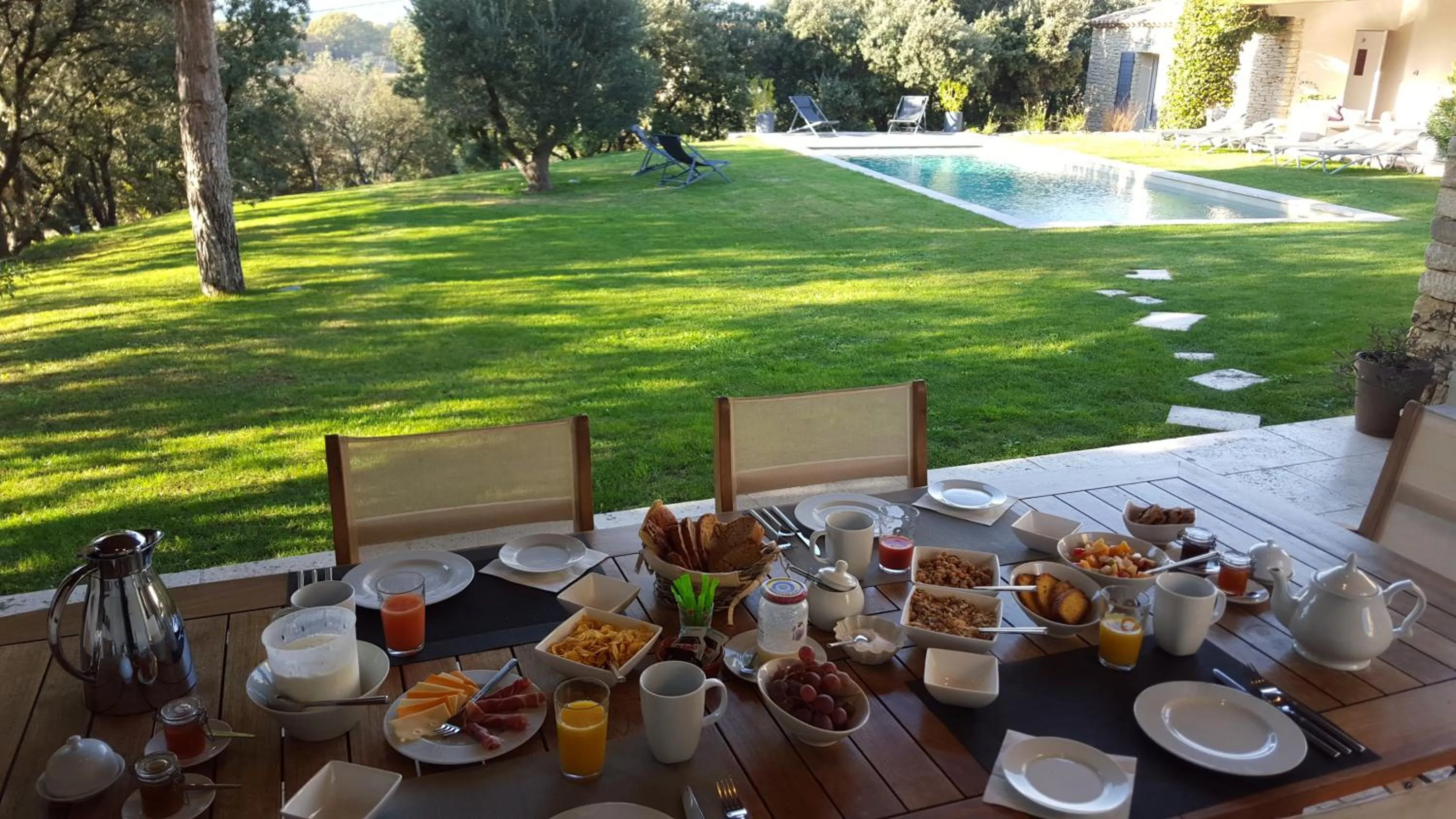 Breakfast in Les Terrasses - Gordes