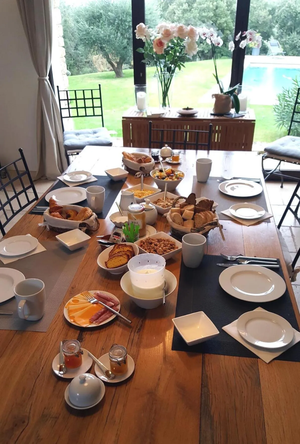 Breakfast in Les Terrasses - Gordes
