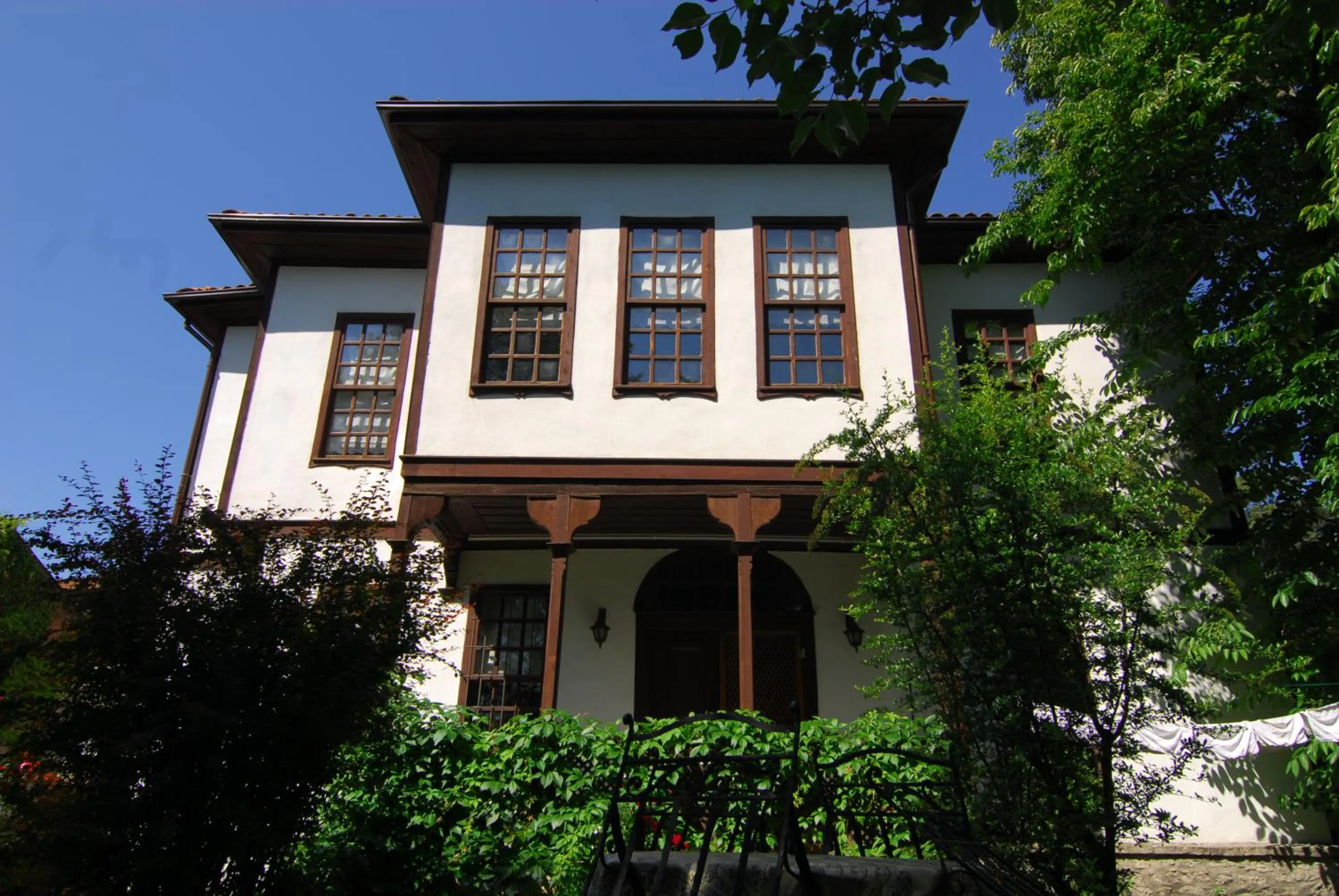 Property building in Mehves Hanim Konagi