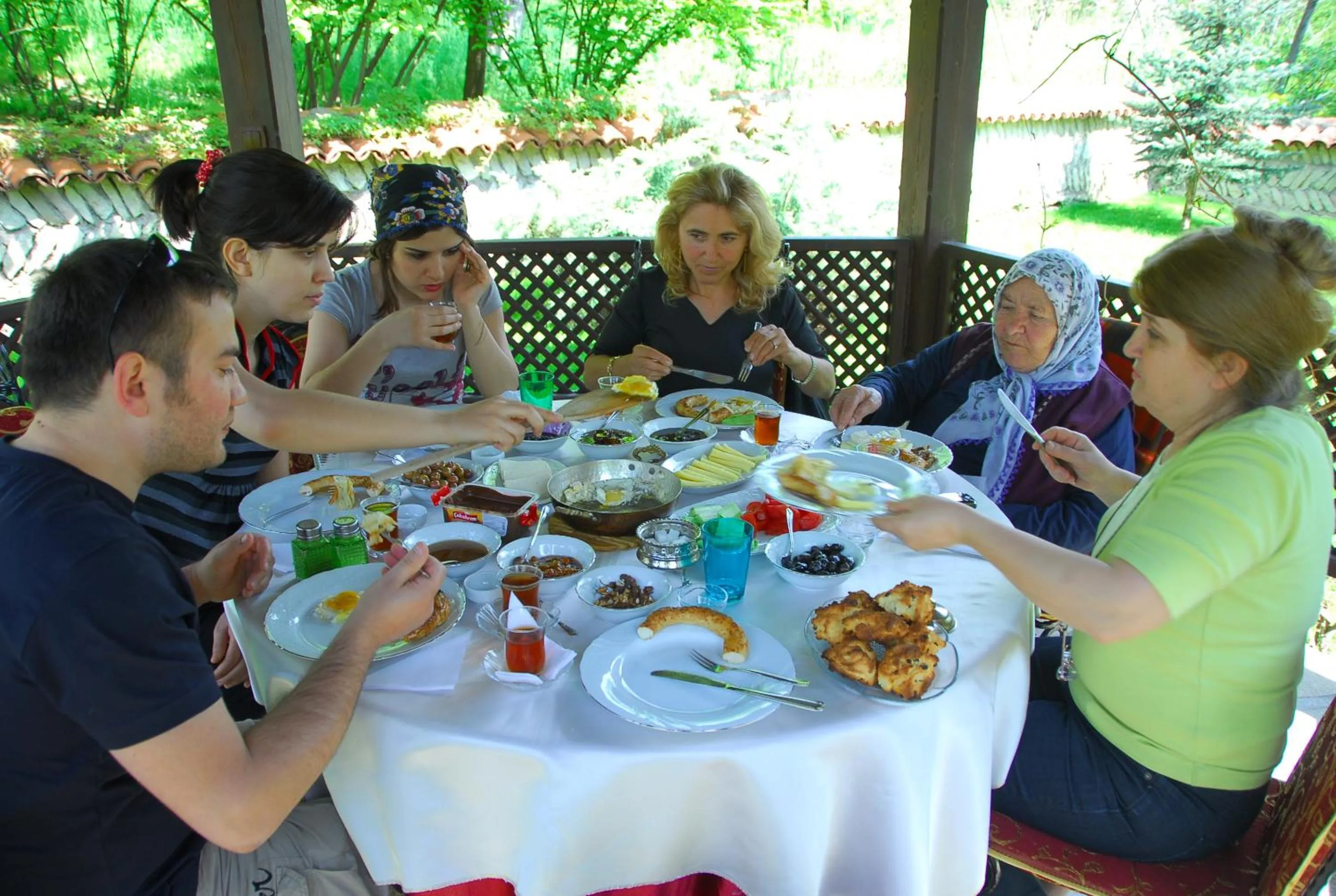 Breakfast in Mehves Hanim Konagi