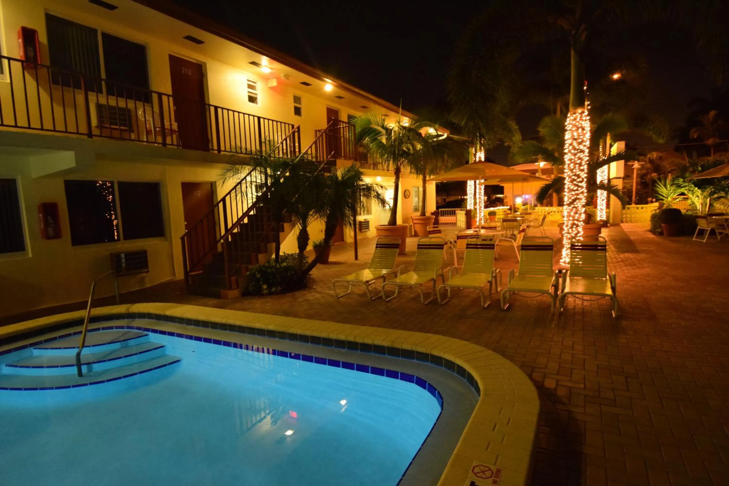 Swimming pool in Surf Side Resort