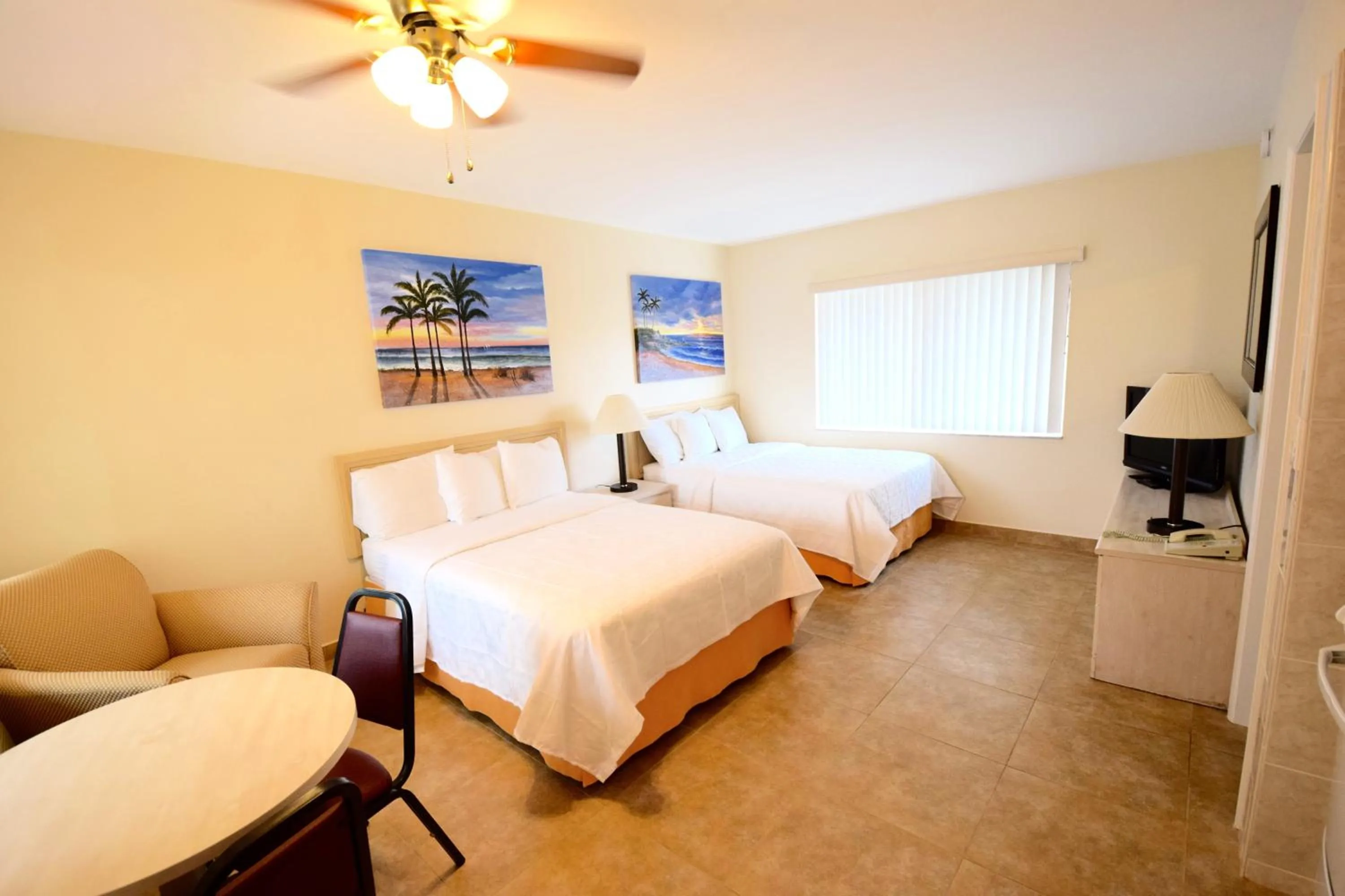 Photo of the whole room, Bed in Surf Side Resort