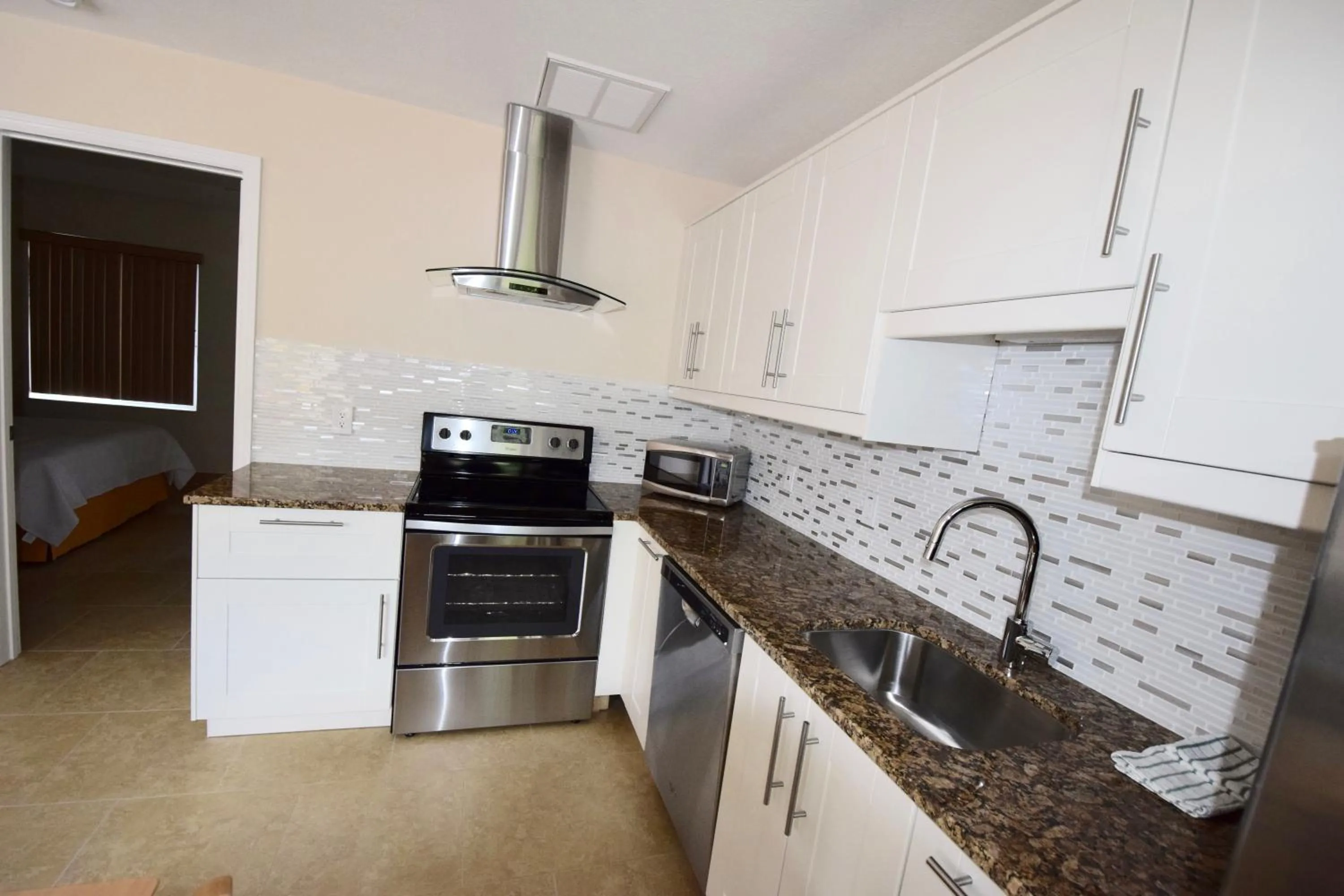 Kitchen or kitchenette in Surf Side Resort