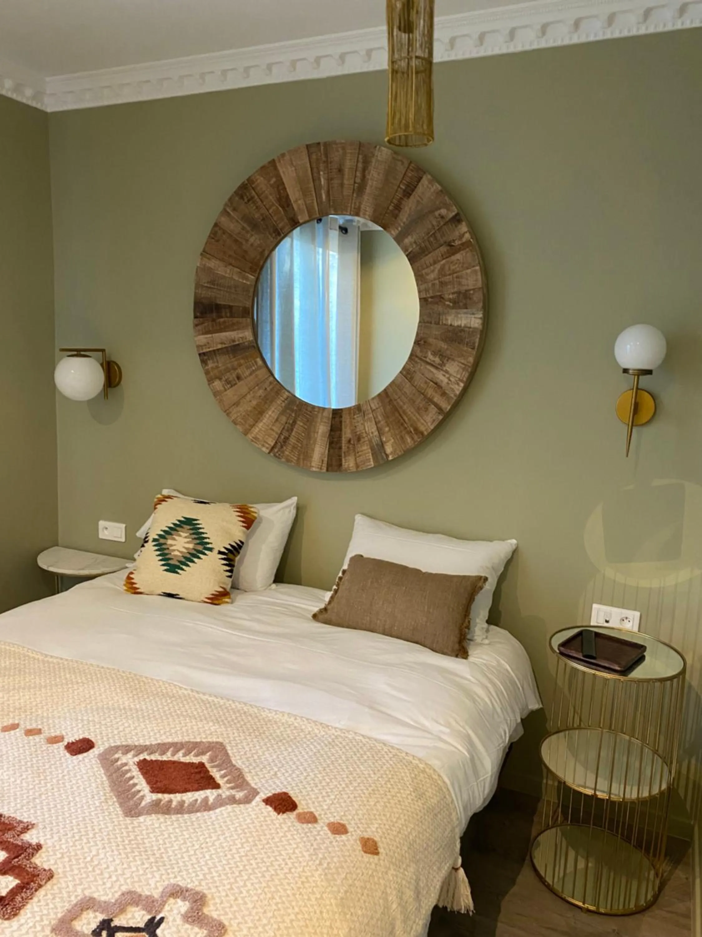 Bed in Le Grand Albert 1er