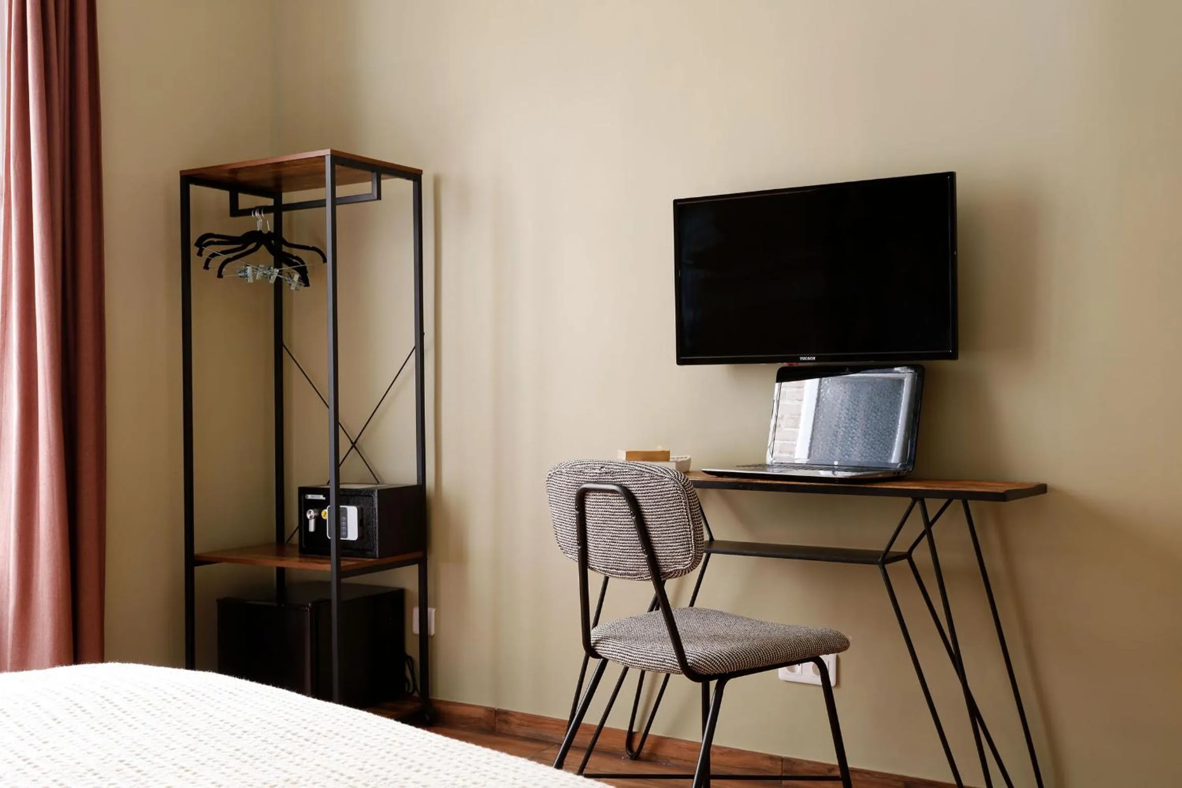 Bed in Le Grand Albert 1er