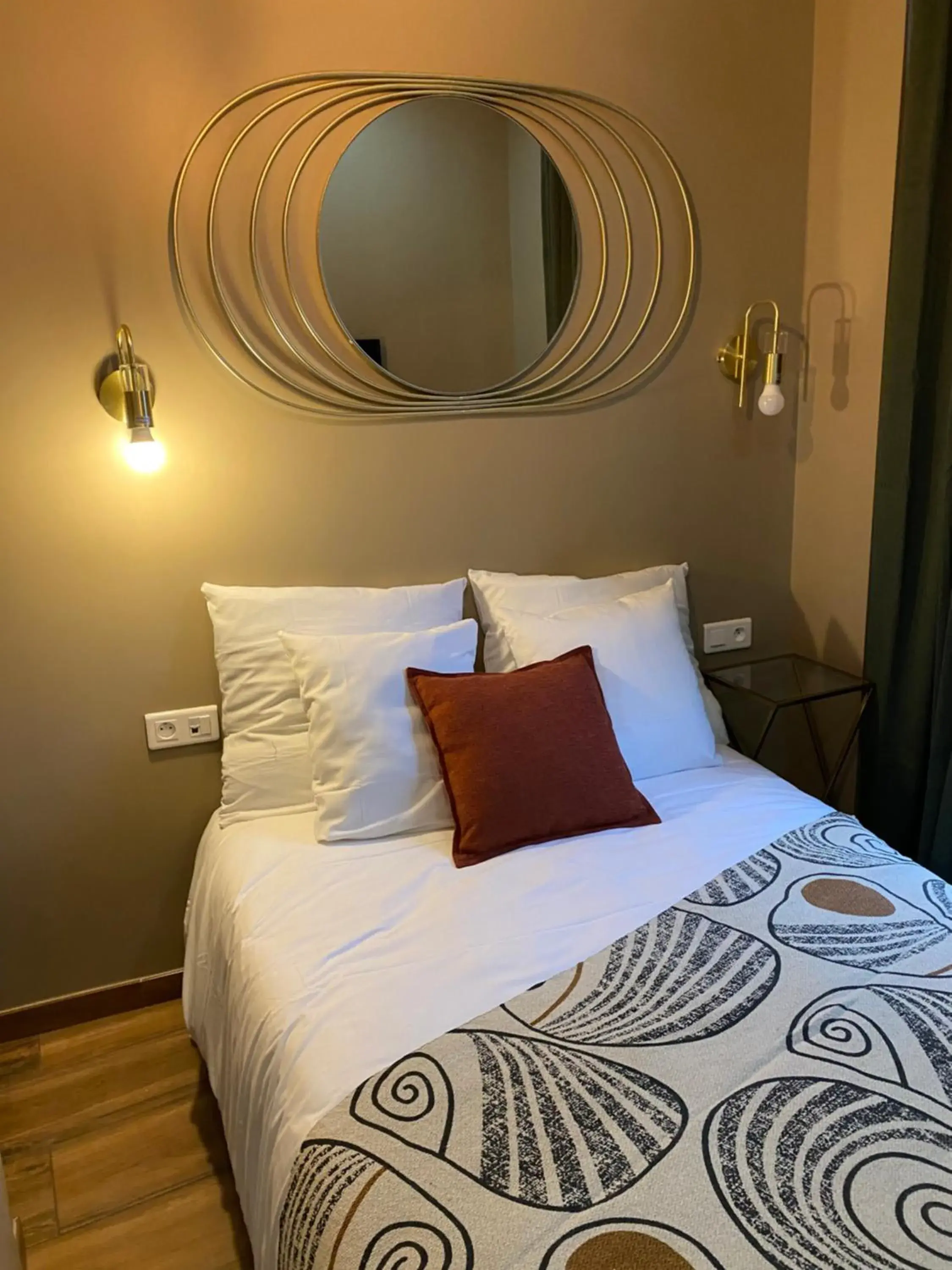 Single Room in Le Grand Albert 1er Single Room in Le Grand Albert 1er