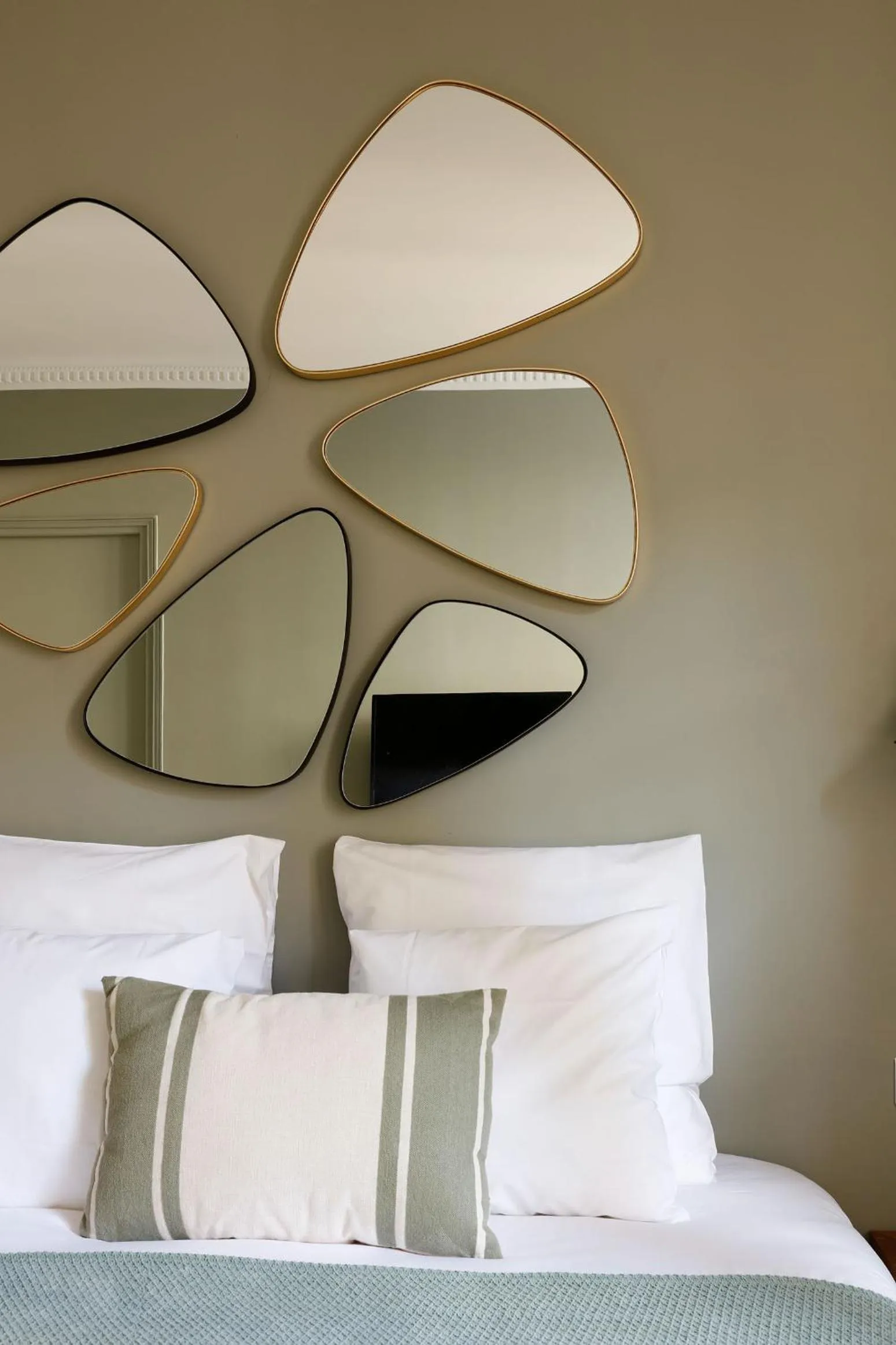 Bed in Le Grand Albert 1er