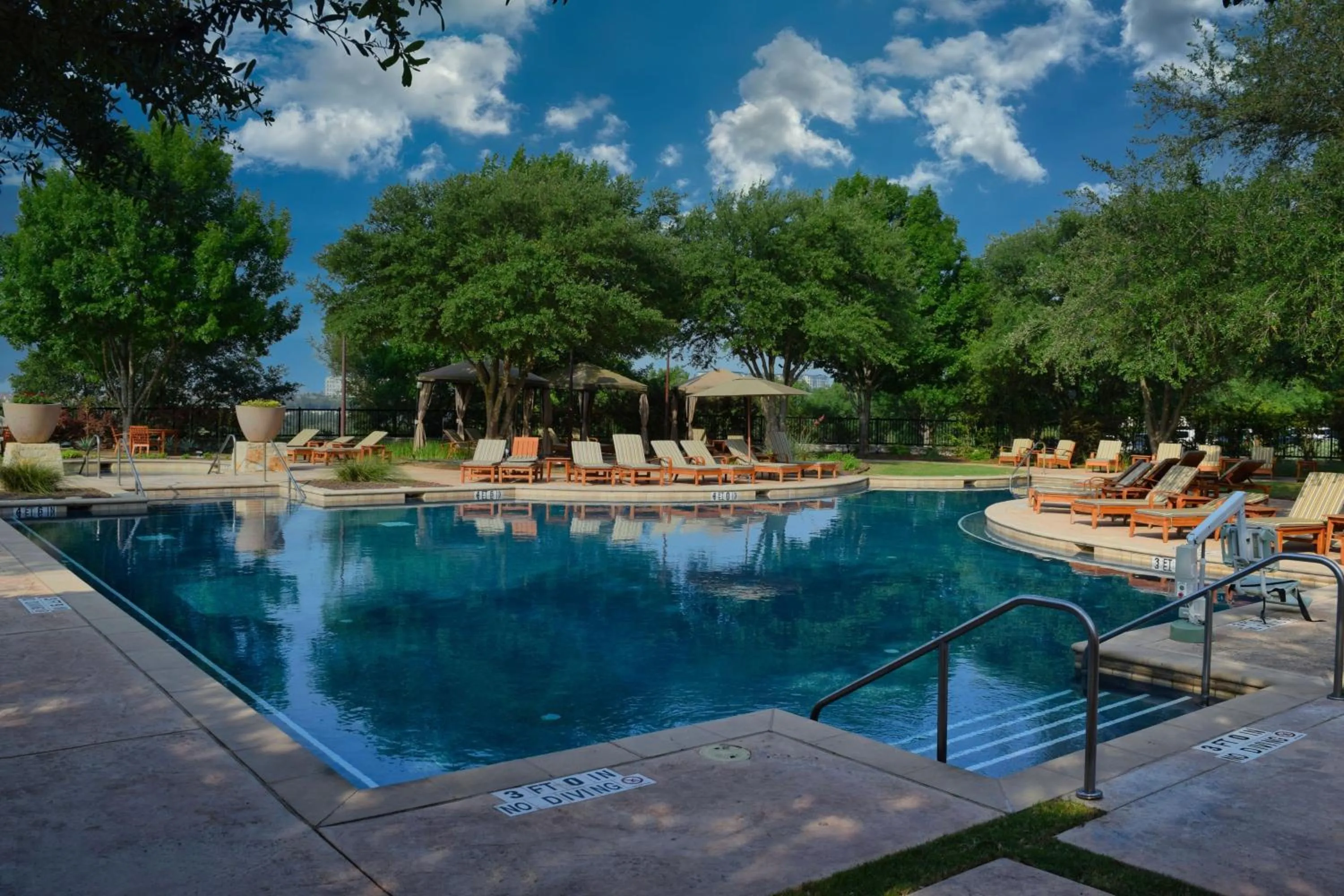 Swimming pool in JW Marriott San Antonio Hill Country Resort & Spa