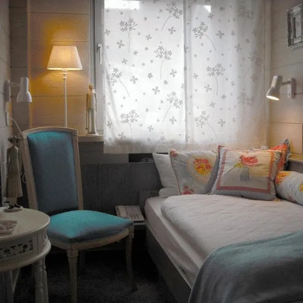 Day, Bed in Hotel Kolb